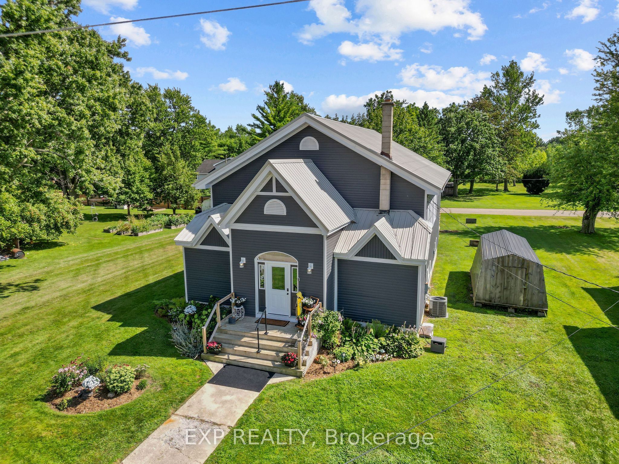 51181 Broadway Street Property Photo 2