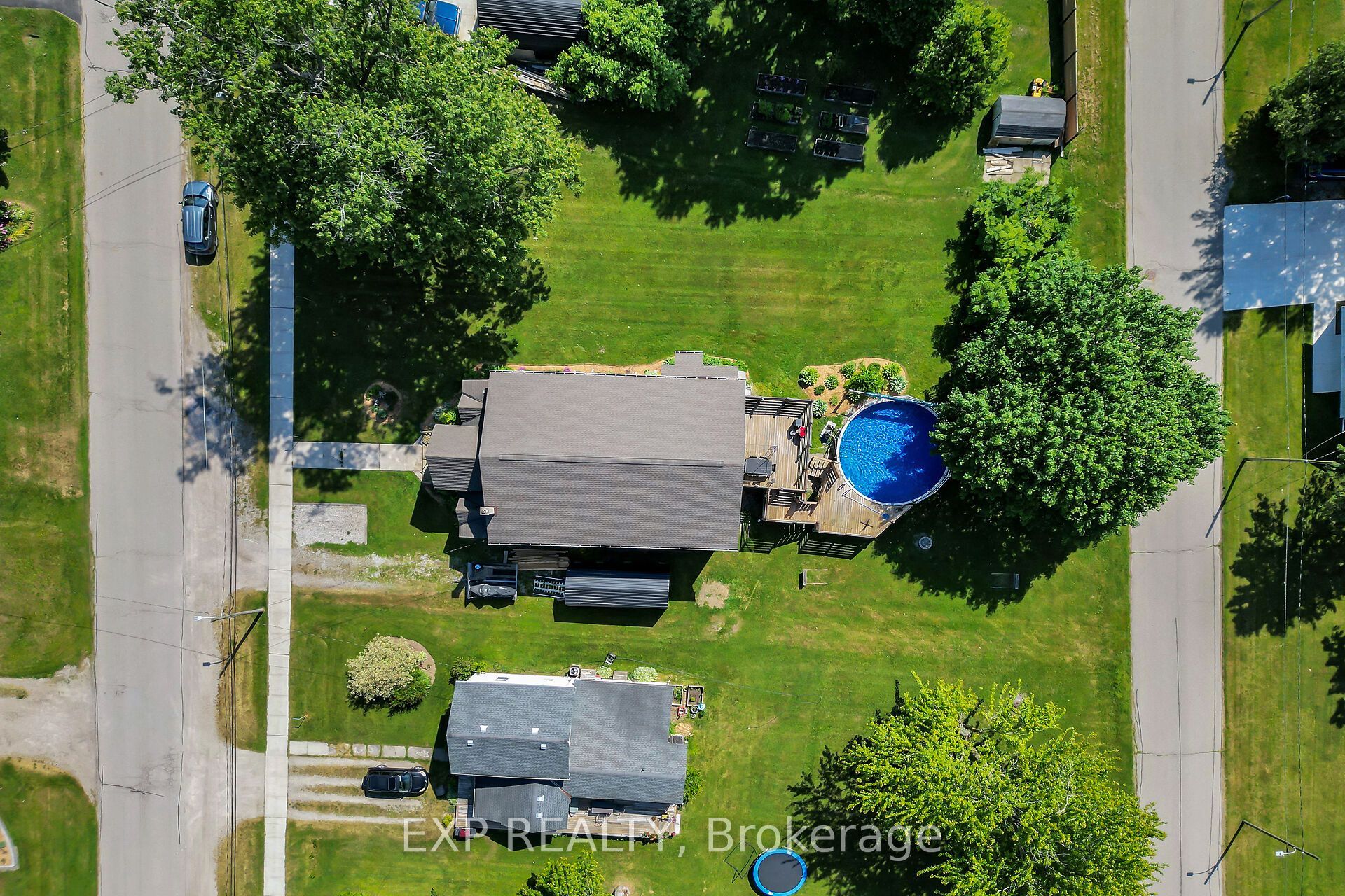 51181 Broadway Street Property Photo 3