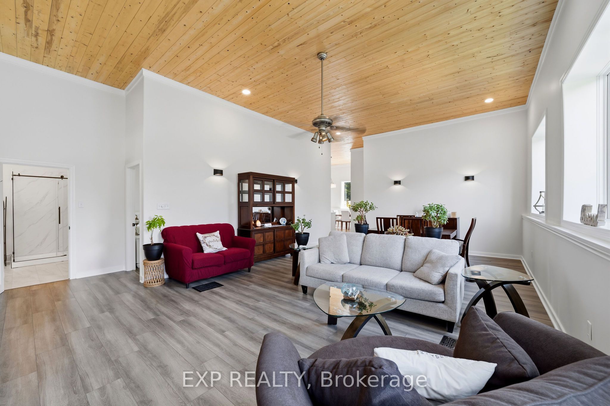 51181 Broadway Street Property Photo 5