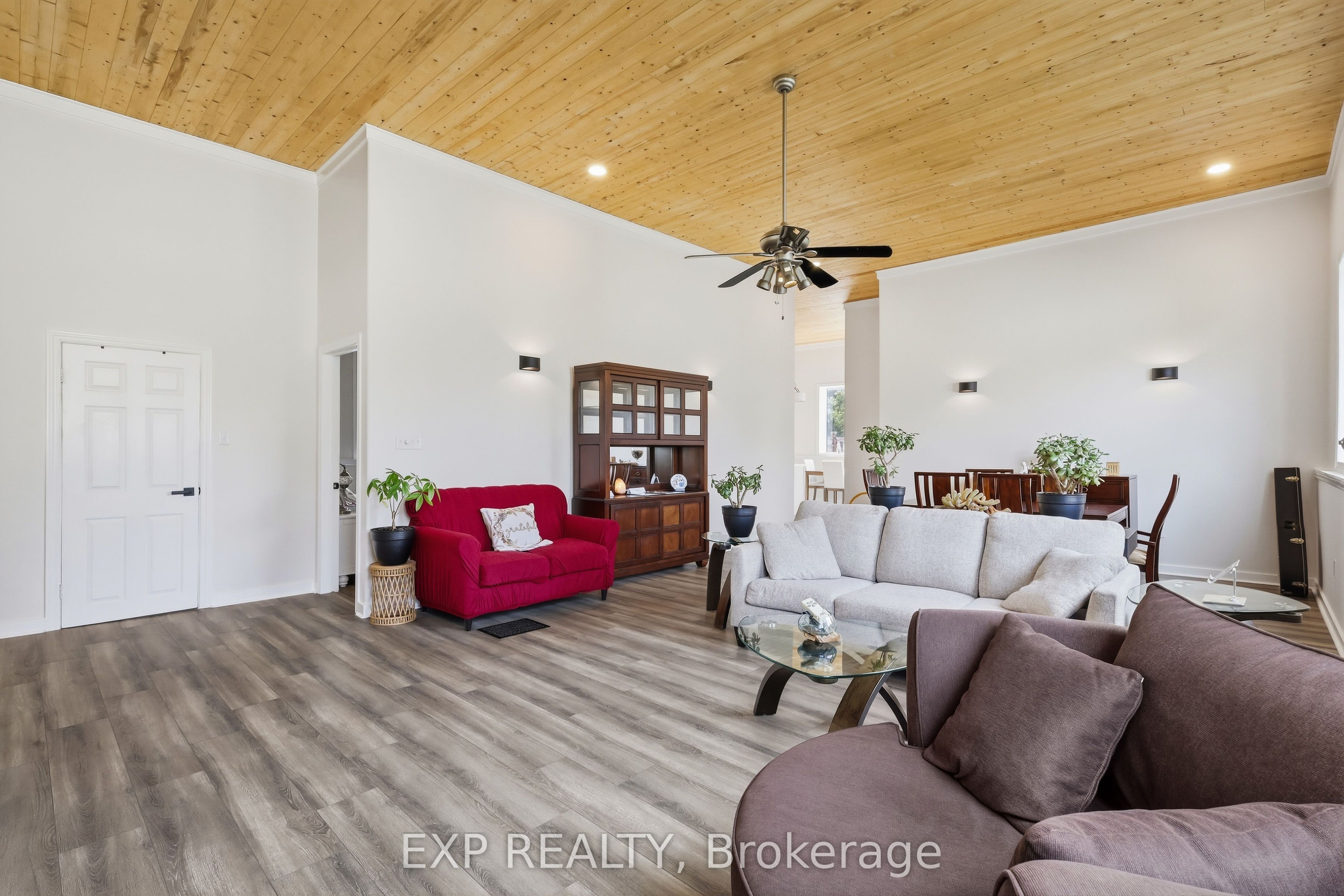 51181 Broadway Street Property Photo 5
