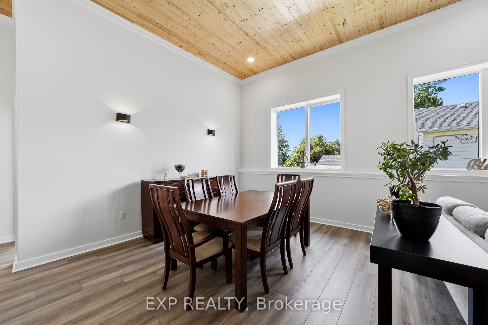 51181 Broadway Street Property Photo 8