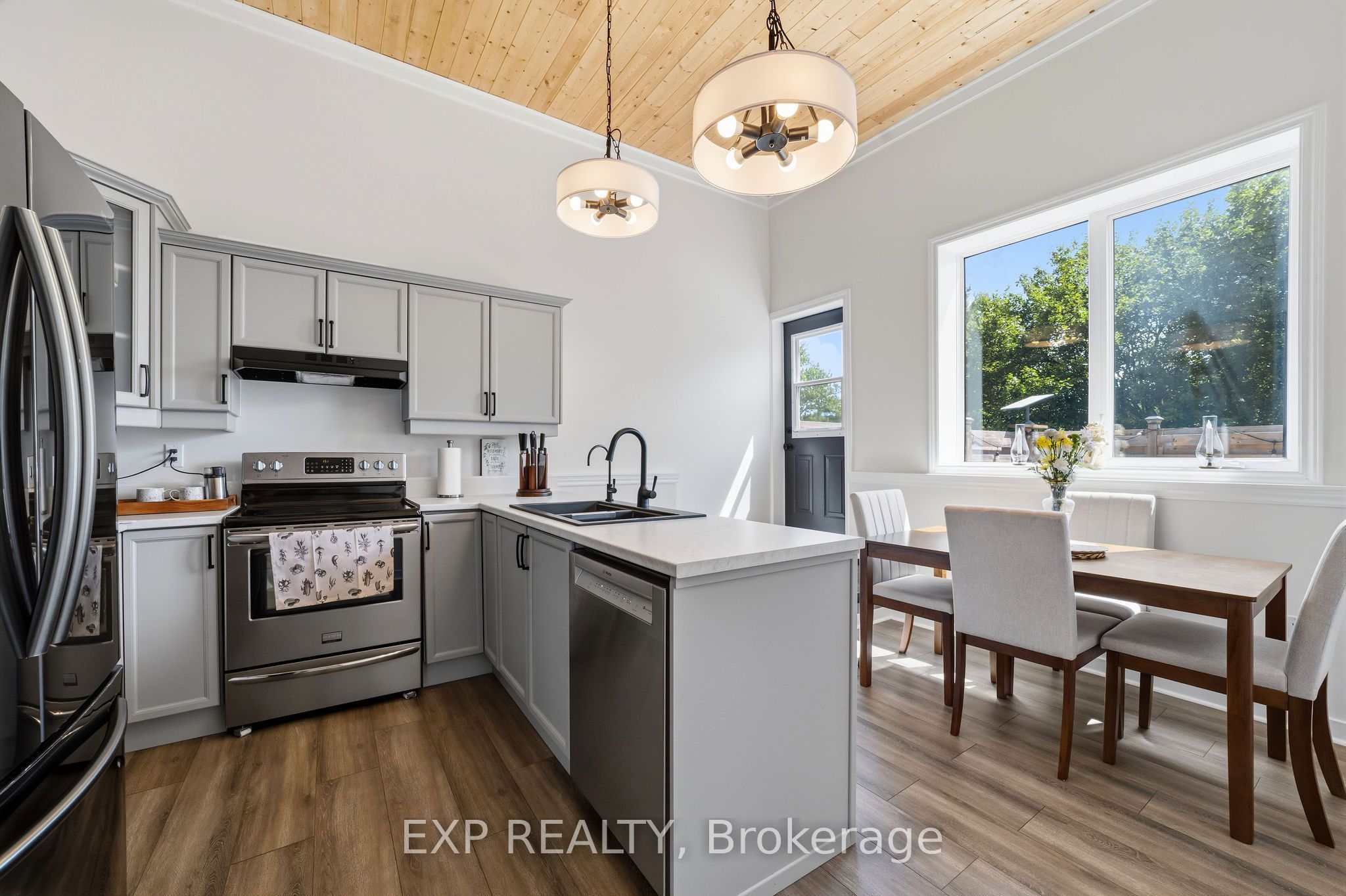 51181 Broadway Street Property Photo 10