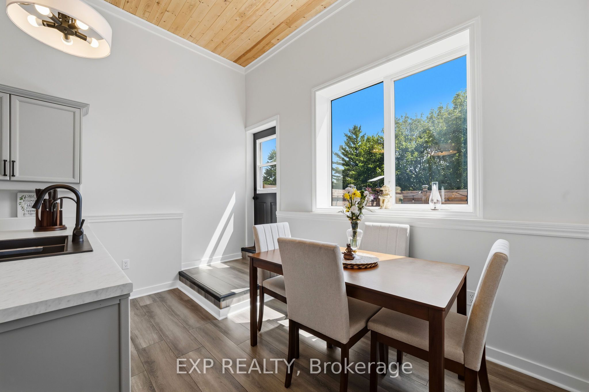 51181 Broadway Street Property Photo 12