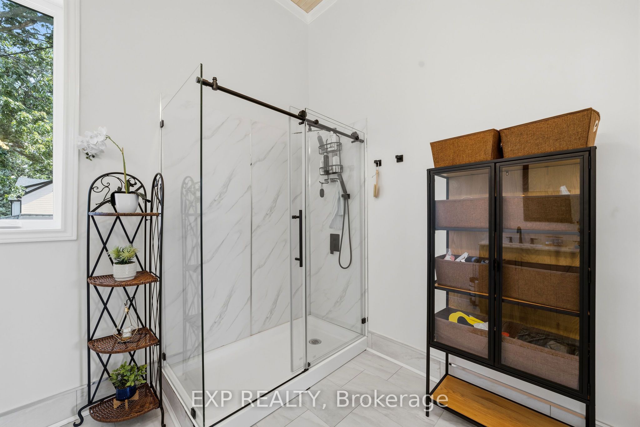 51181 Broadway Street Property Photo 14