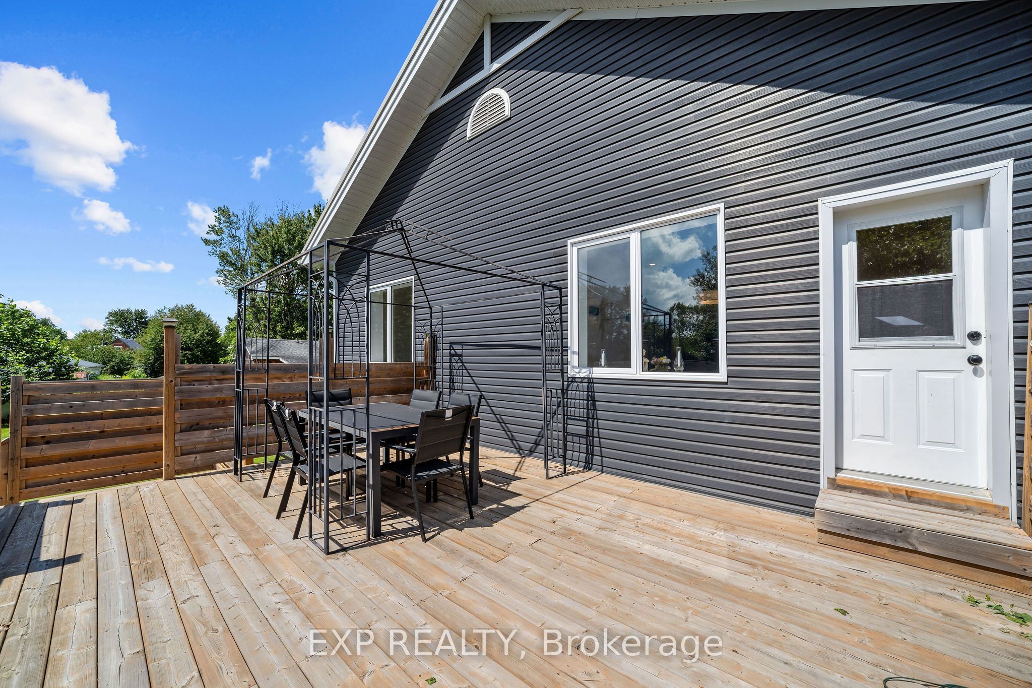 51181 Broadway Street Property Photo 28