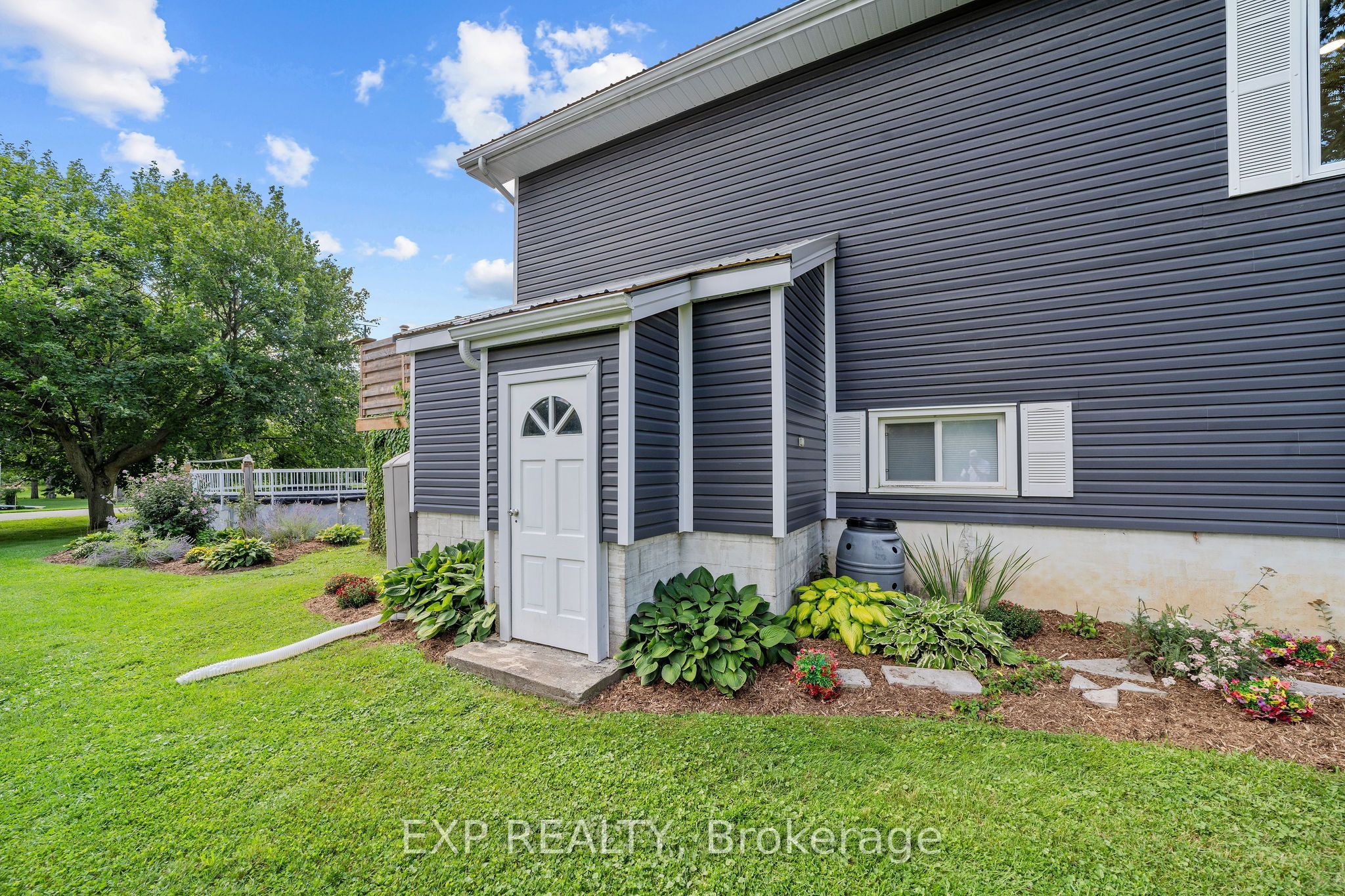 51181 Broadway Street Property Photo 35