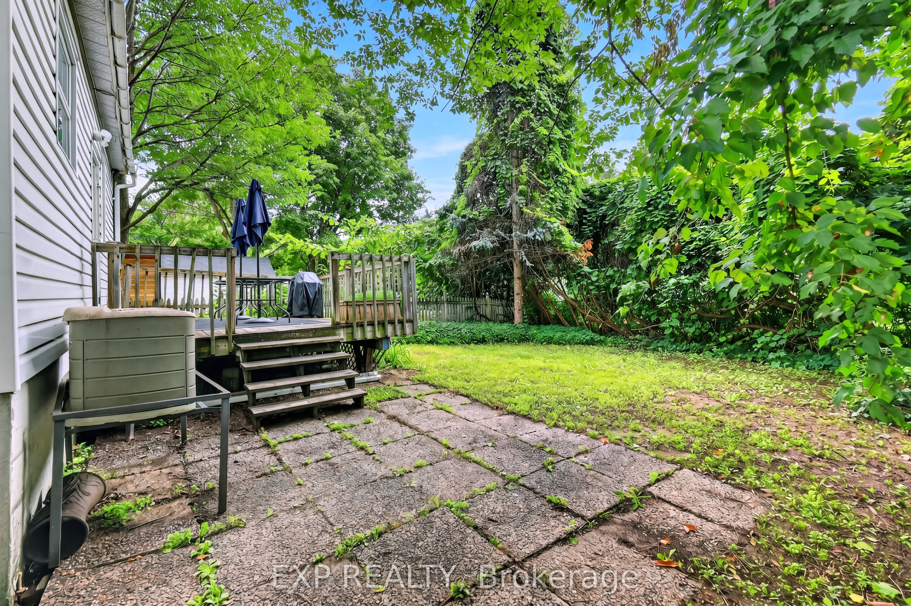 1220 Collins Avenue Property Photo 33
