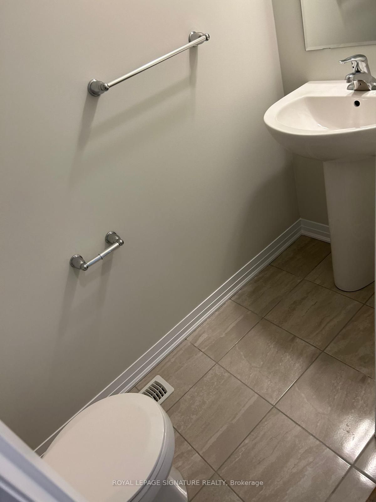25 Isherwood Avenue 135 Property Photo 6
