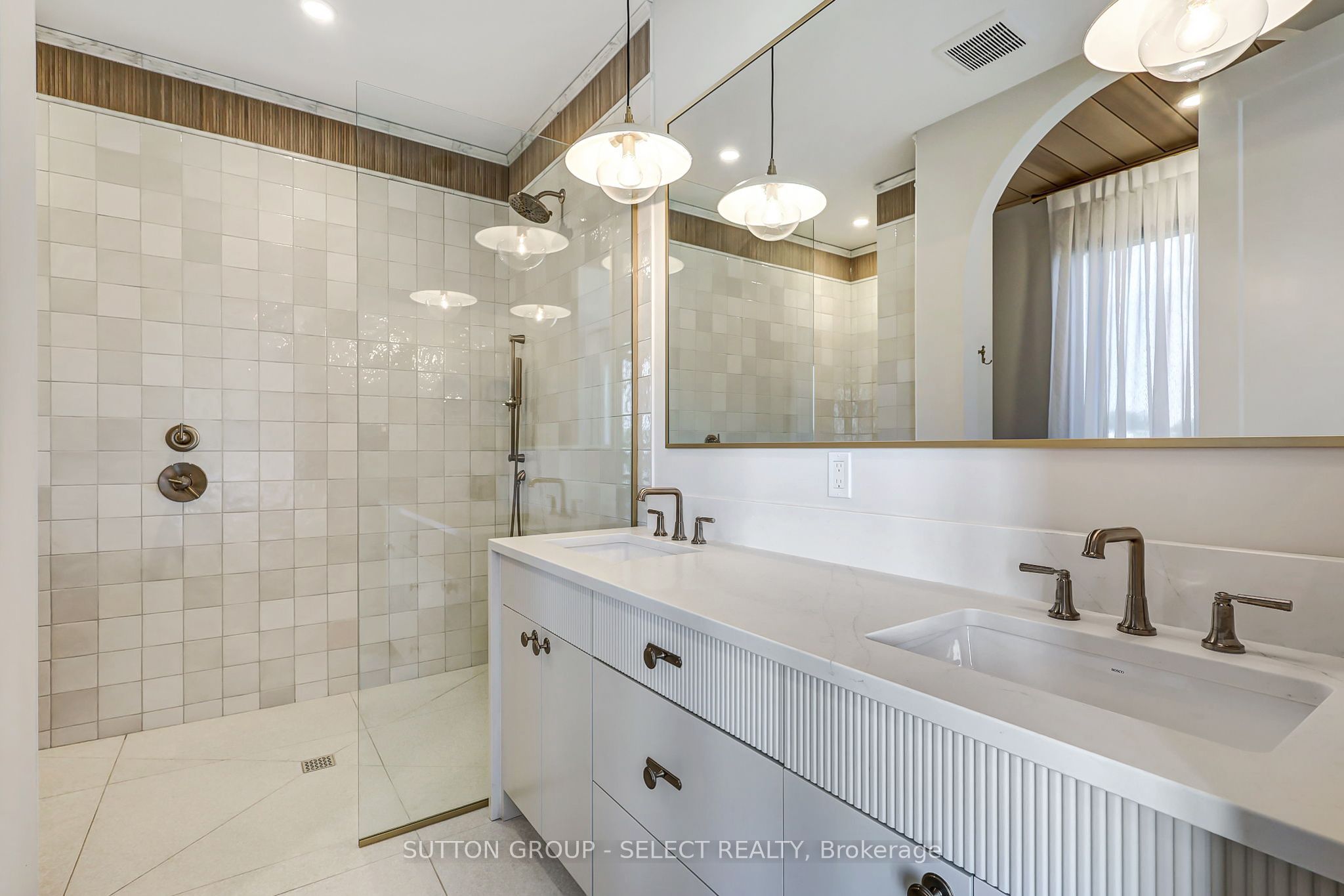 239 Foxborough Place Property Photo 28