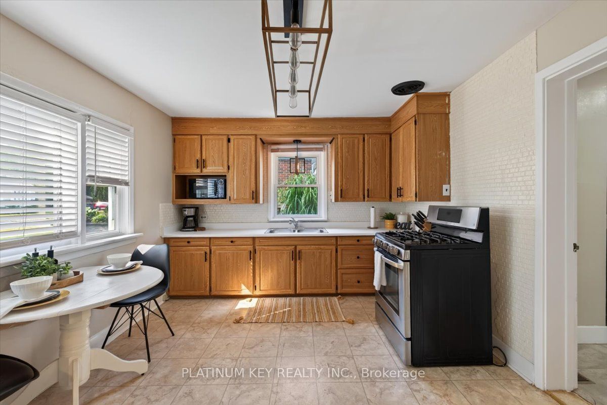 8624 Glendon Drive Property Photo 11
