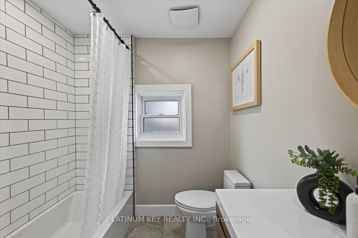 8624 Glendon Drive Property Photo 15