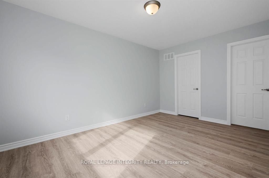 273 Squadron Crescent Property Photo 20