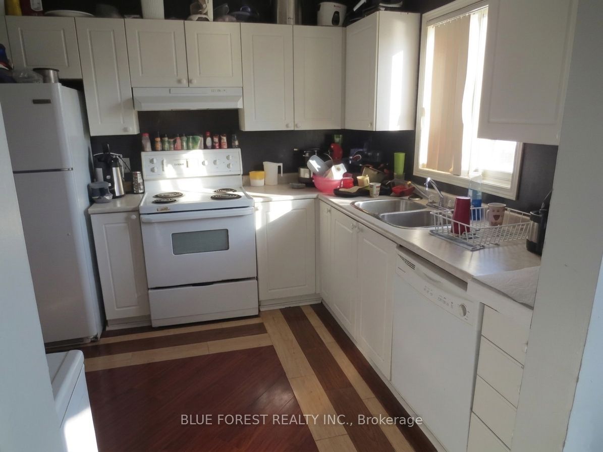 190 Fleming Drive 3 Property Photo 3
