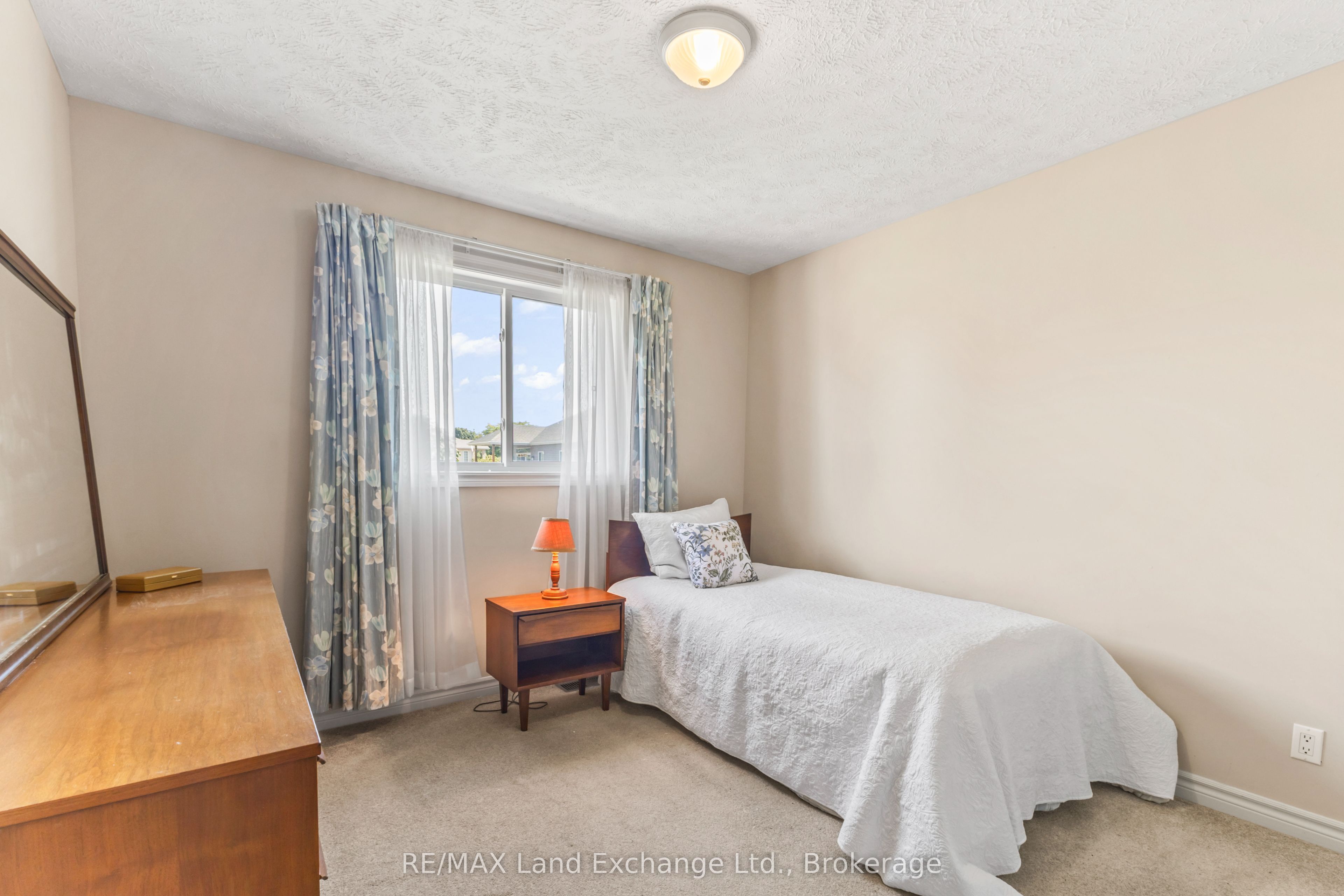 513 Peirson Avenue Property Photo 19