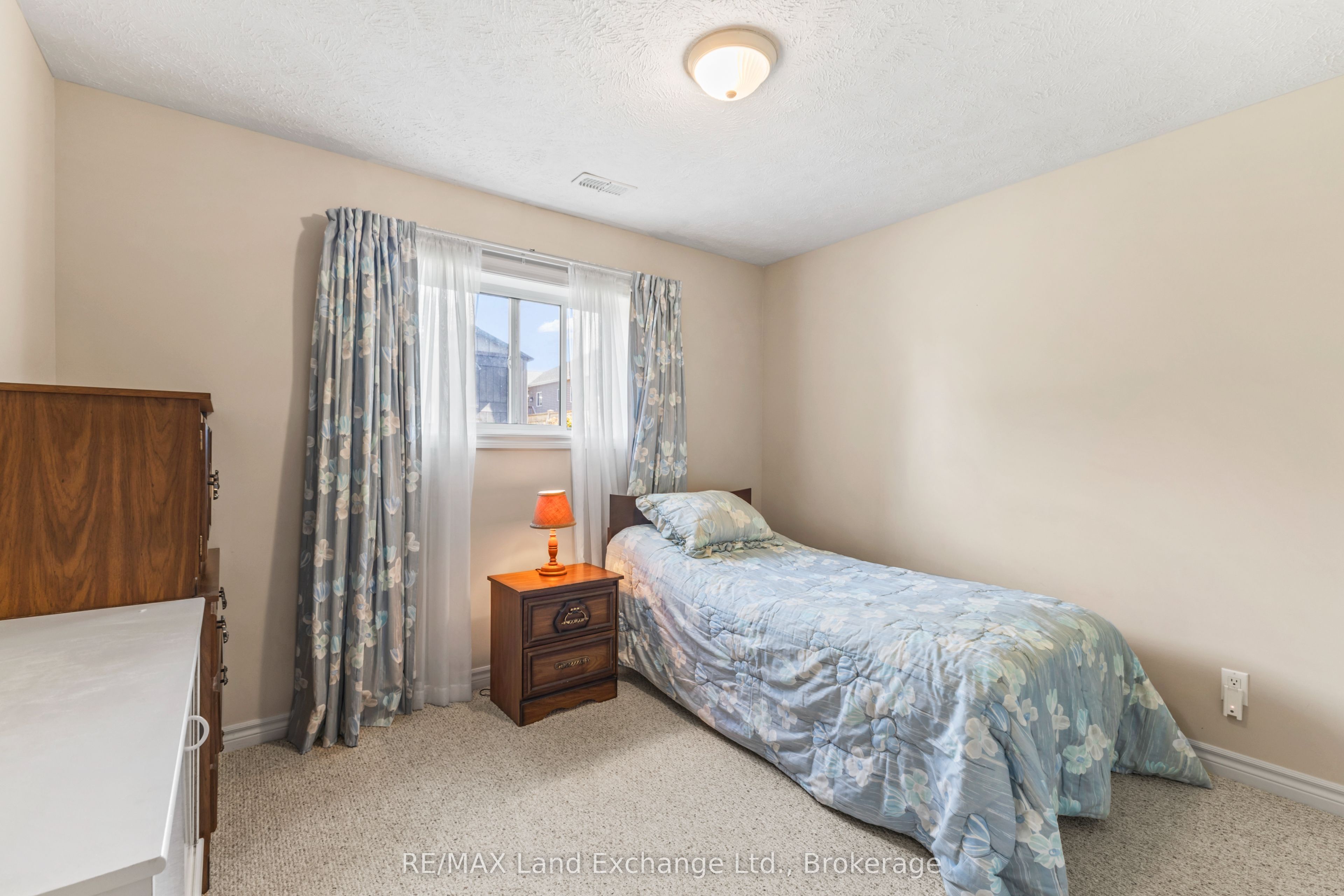 513 Peirson Avenue Property Photo 27