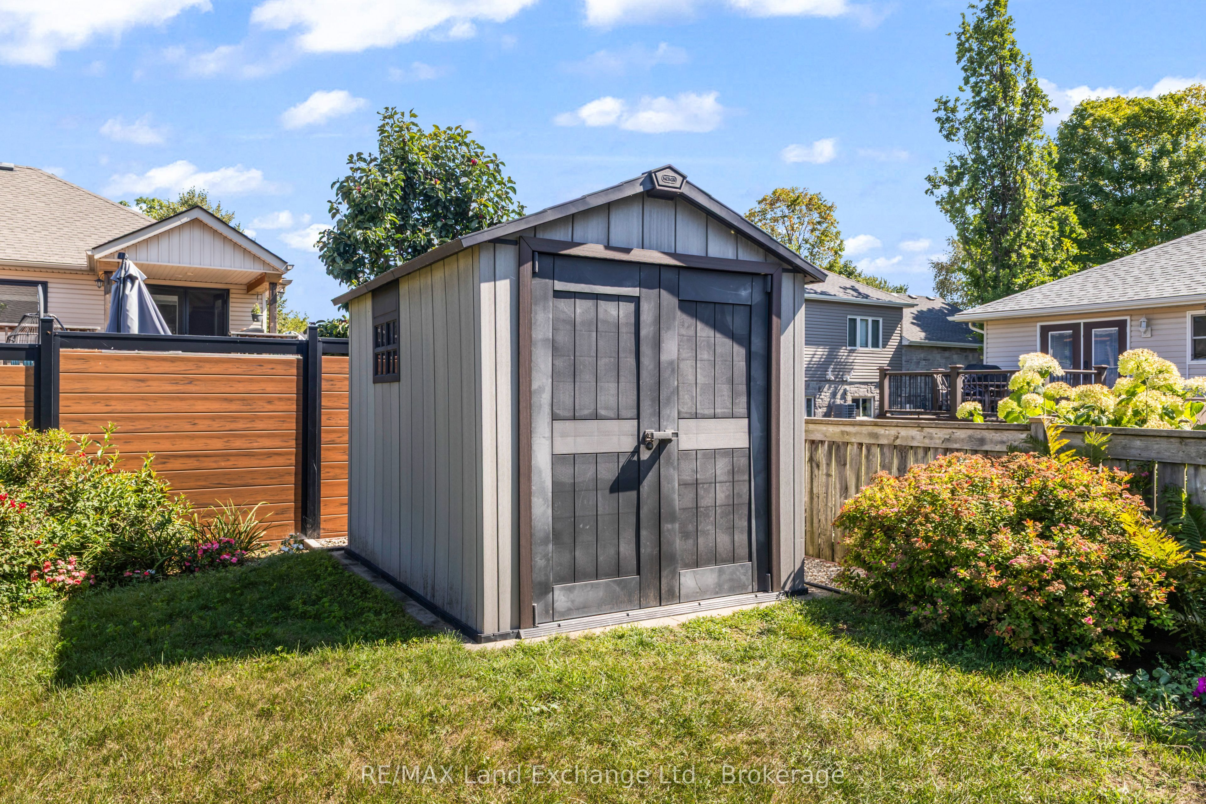 513 Peirson Avenue Property Photo 35