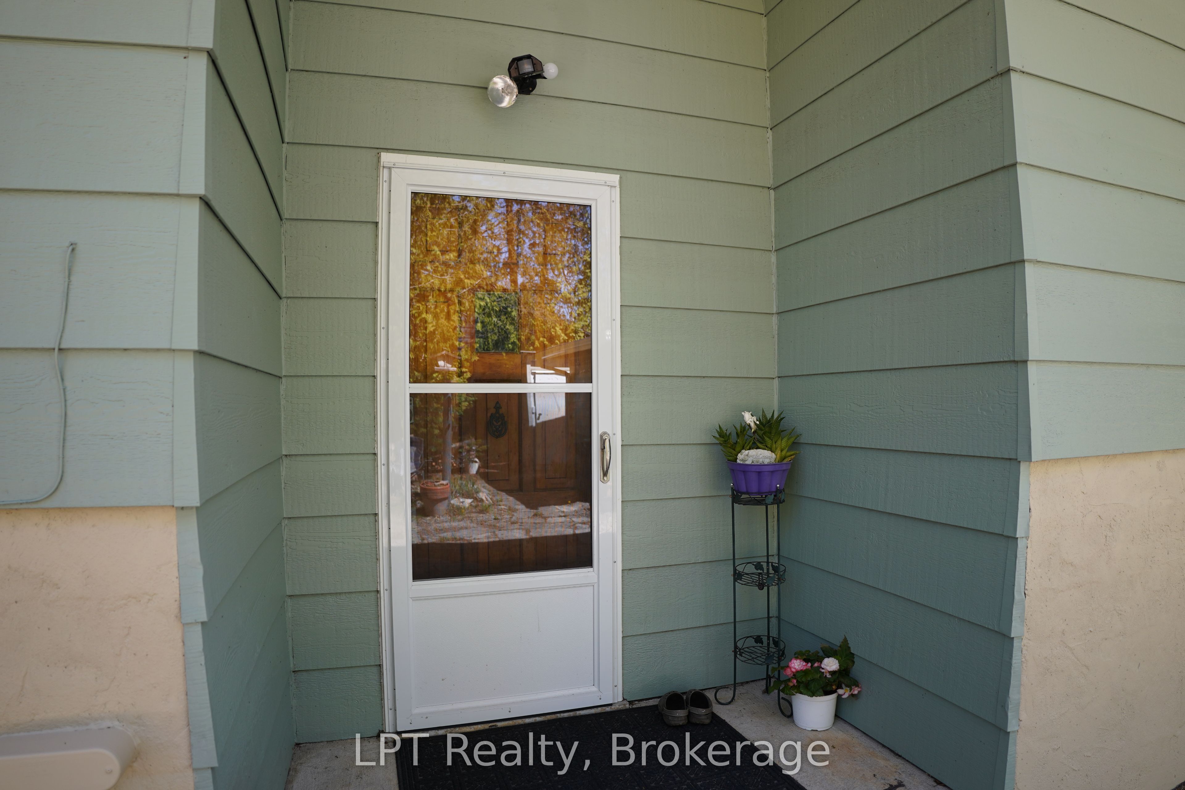 42 William Court Property Photo 7