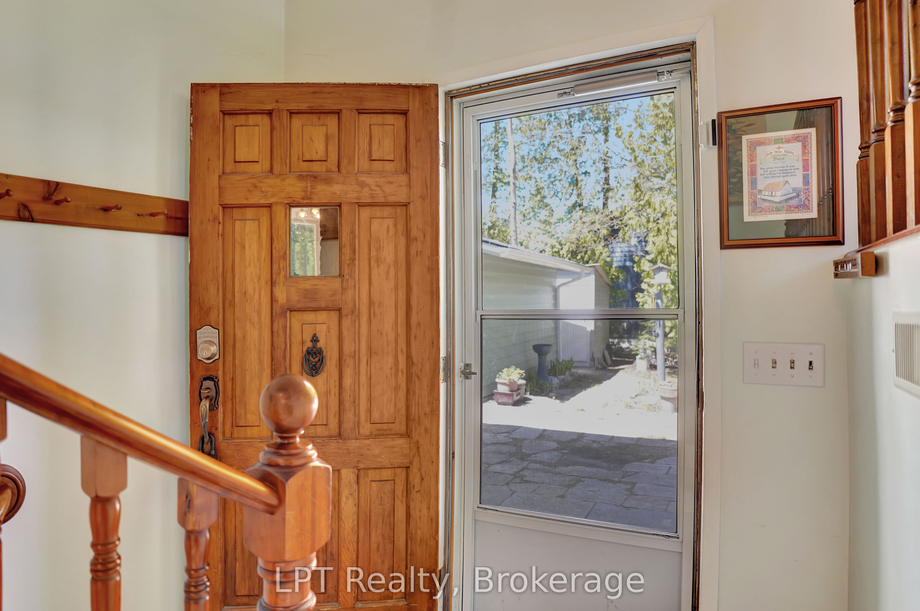 42 William Court Property Photo 8