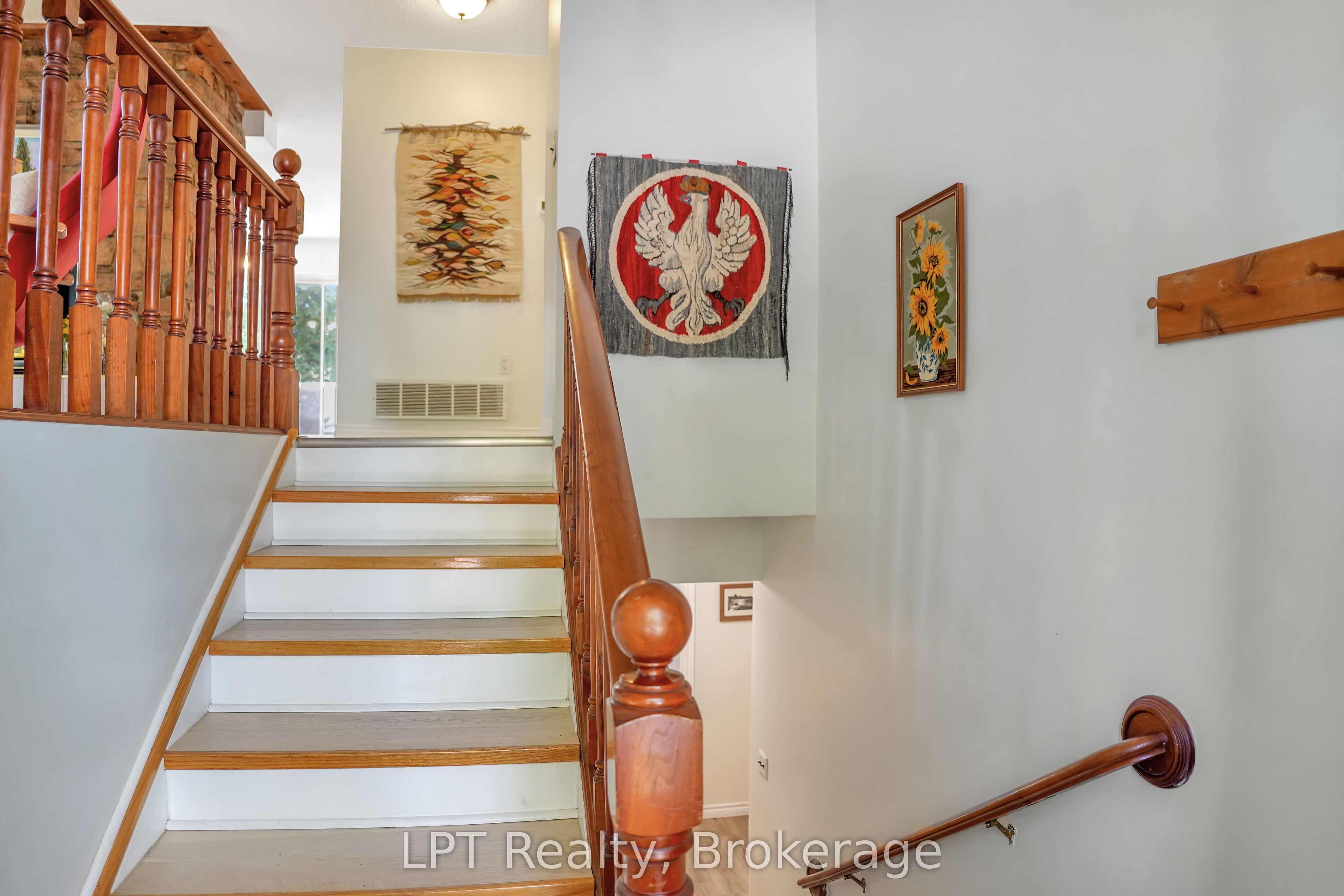 42 William Court Property Photo 9