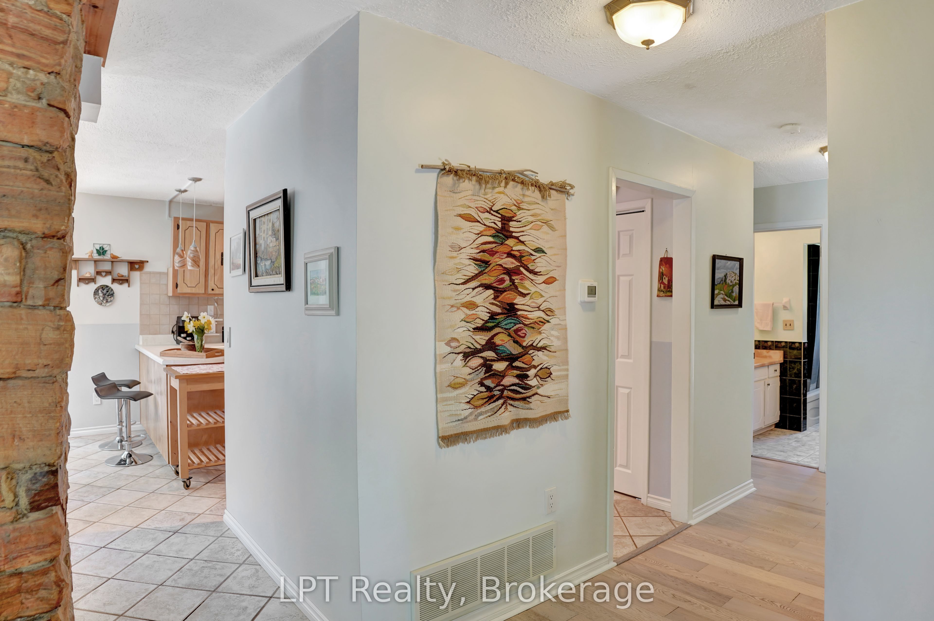 42 William Court Property Photo 13