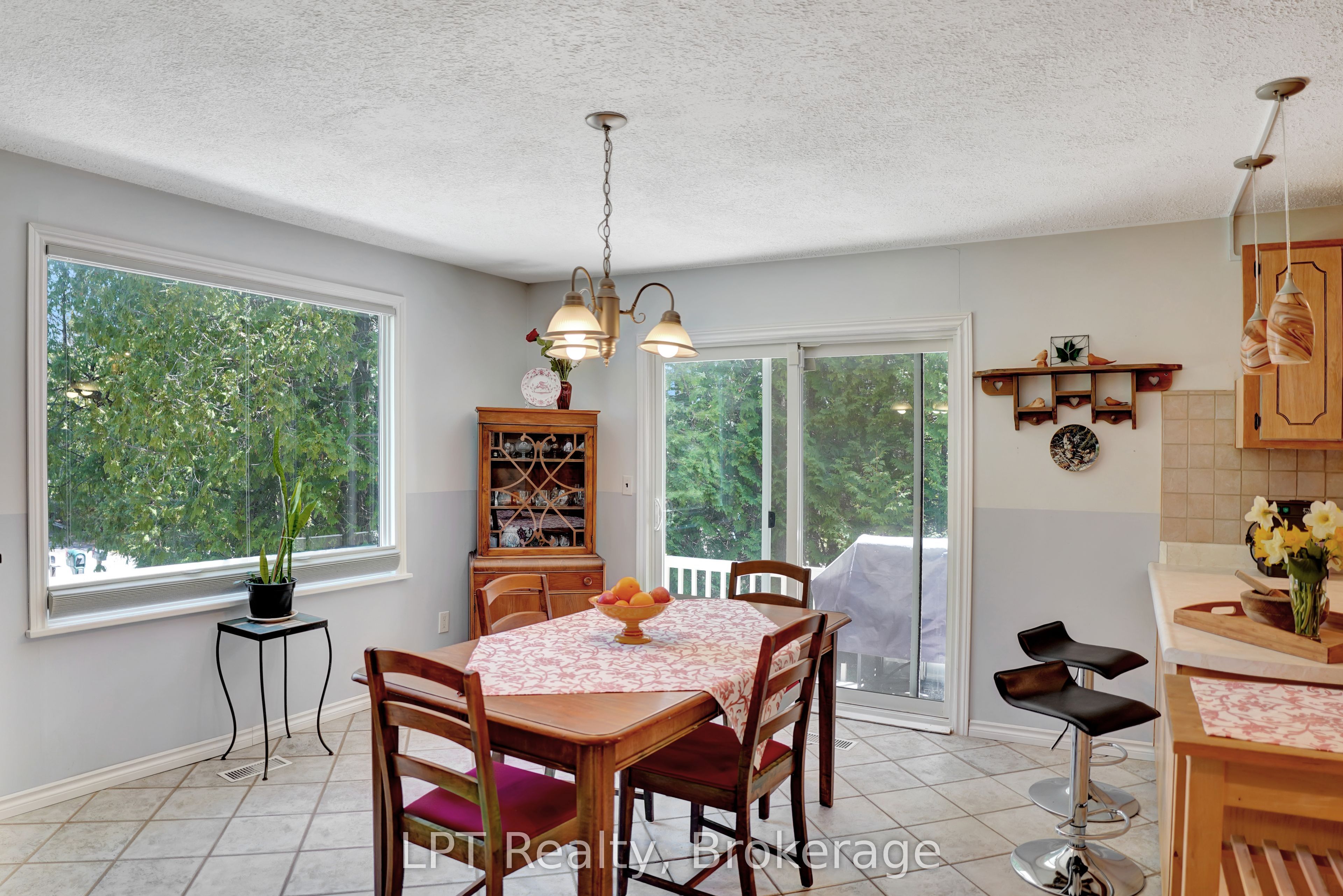 42 William Court Property Photo 14