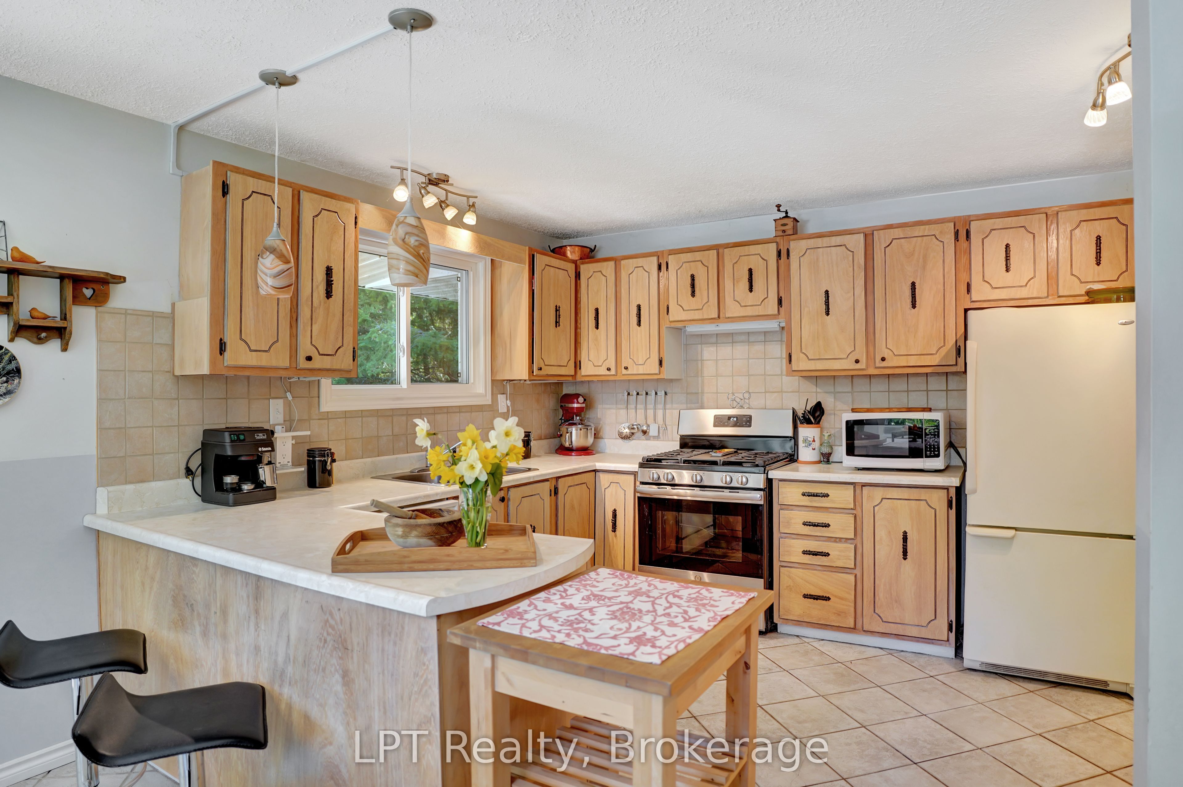 42 William Court Property Photo 17