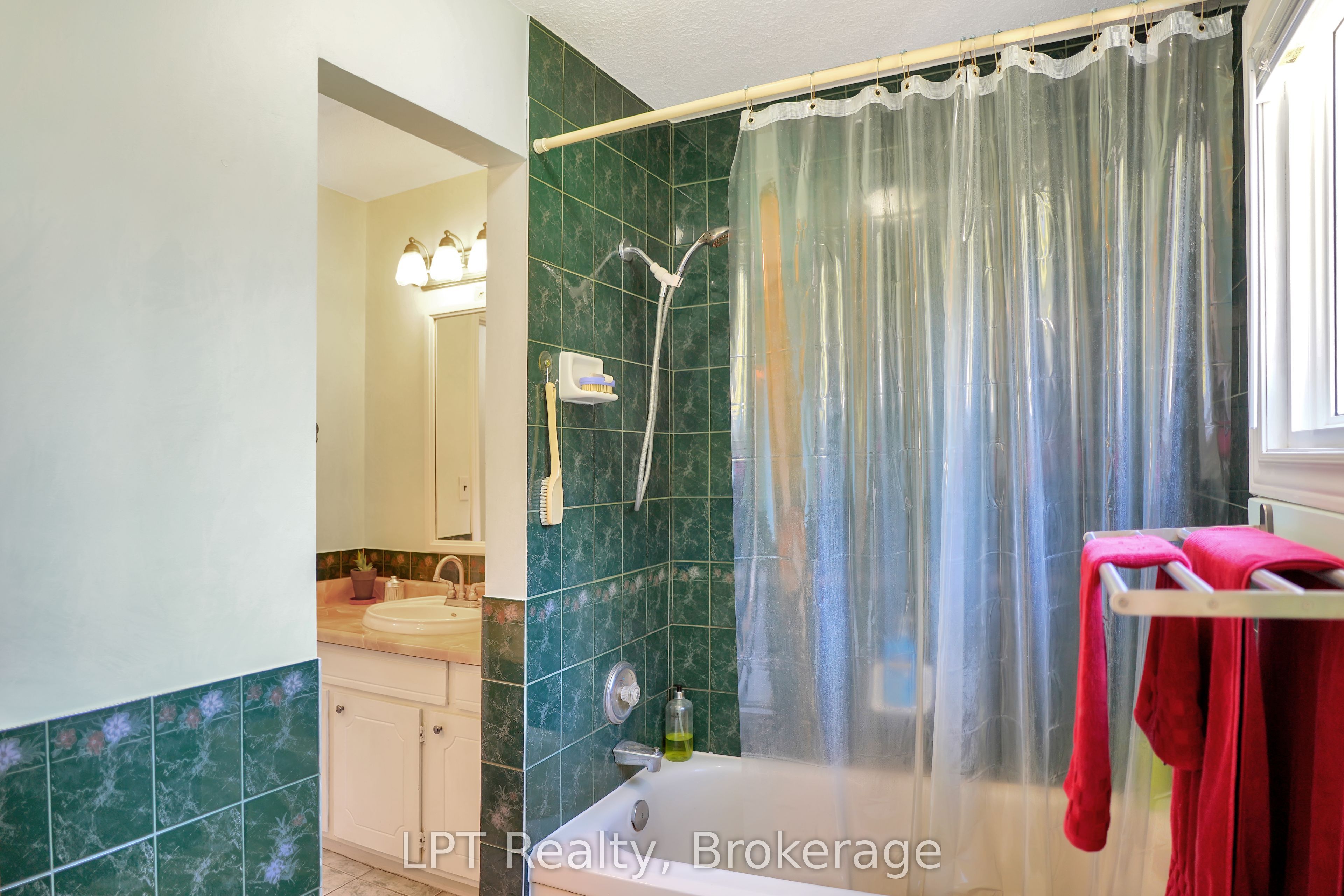 42 William Court Property Photo 23