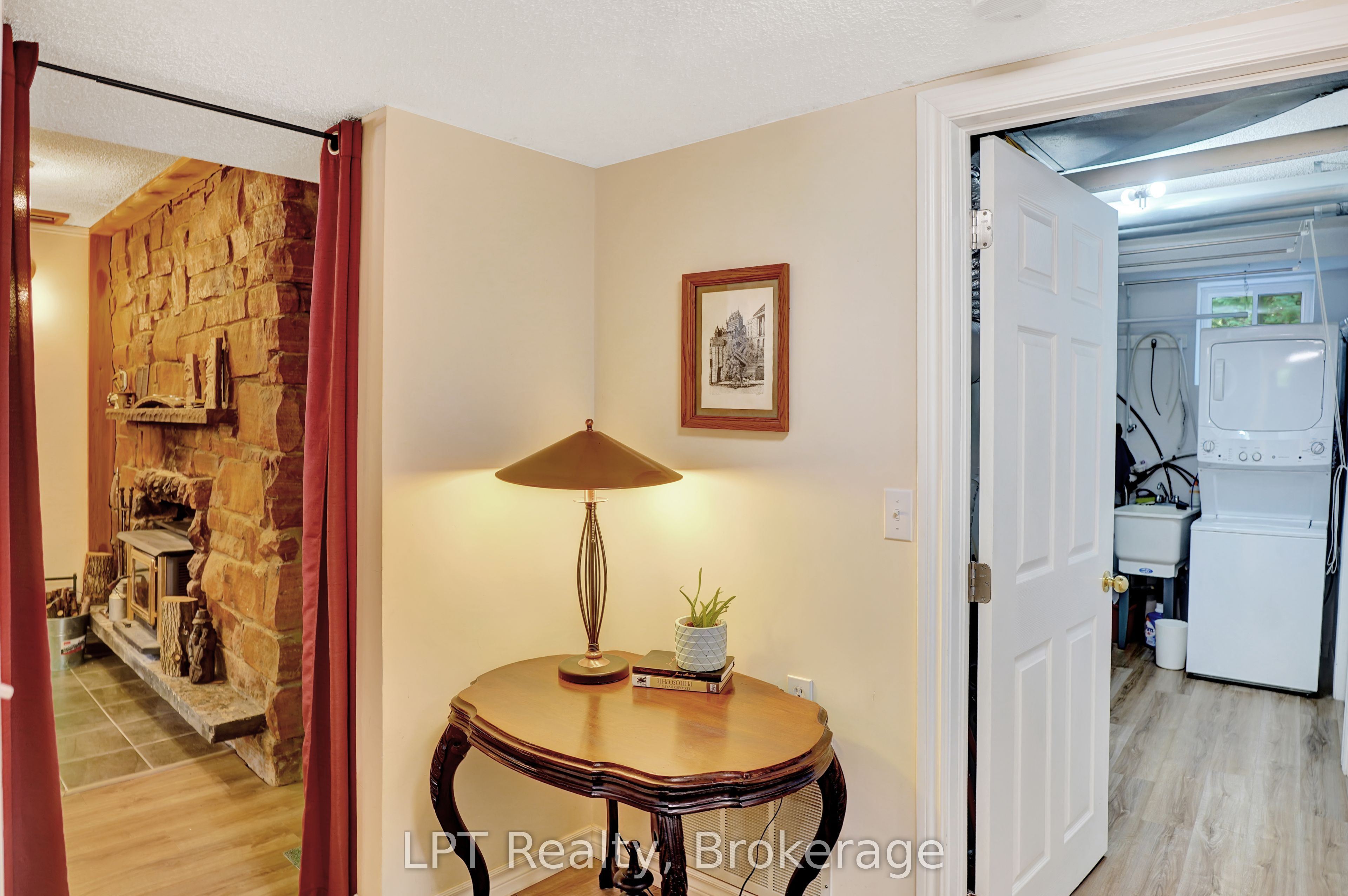 42 William Court Property Photo 27