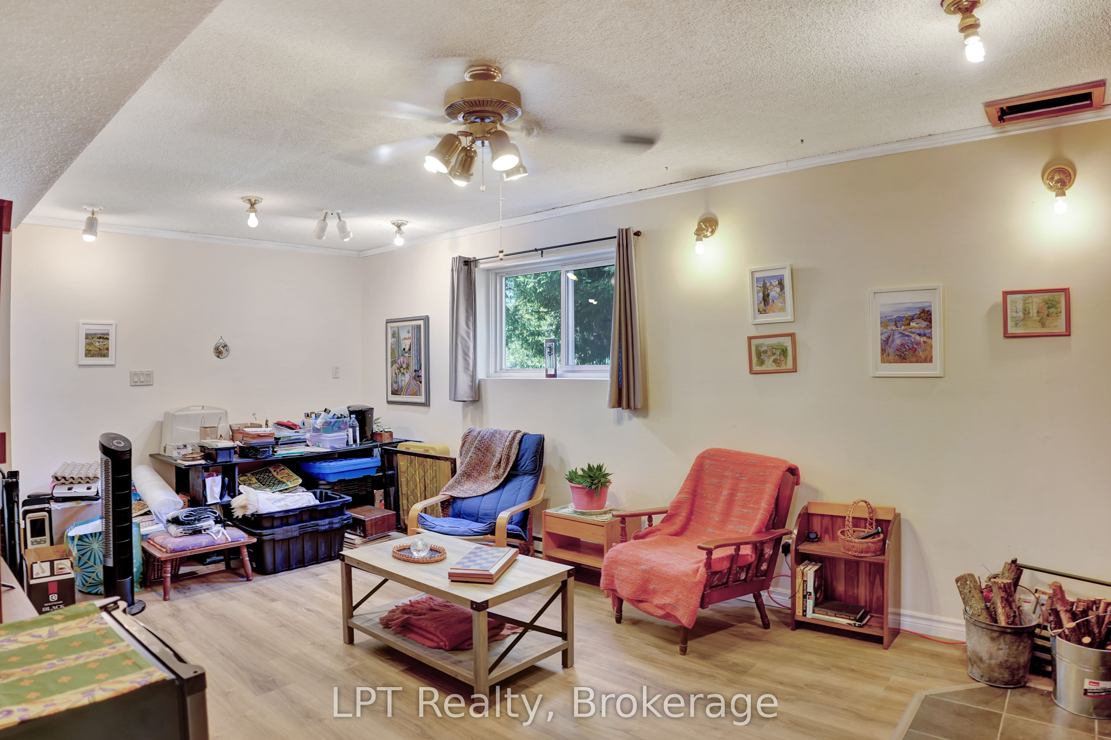 42 William Court Property Photo 28