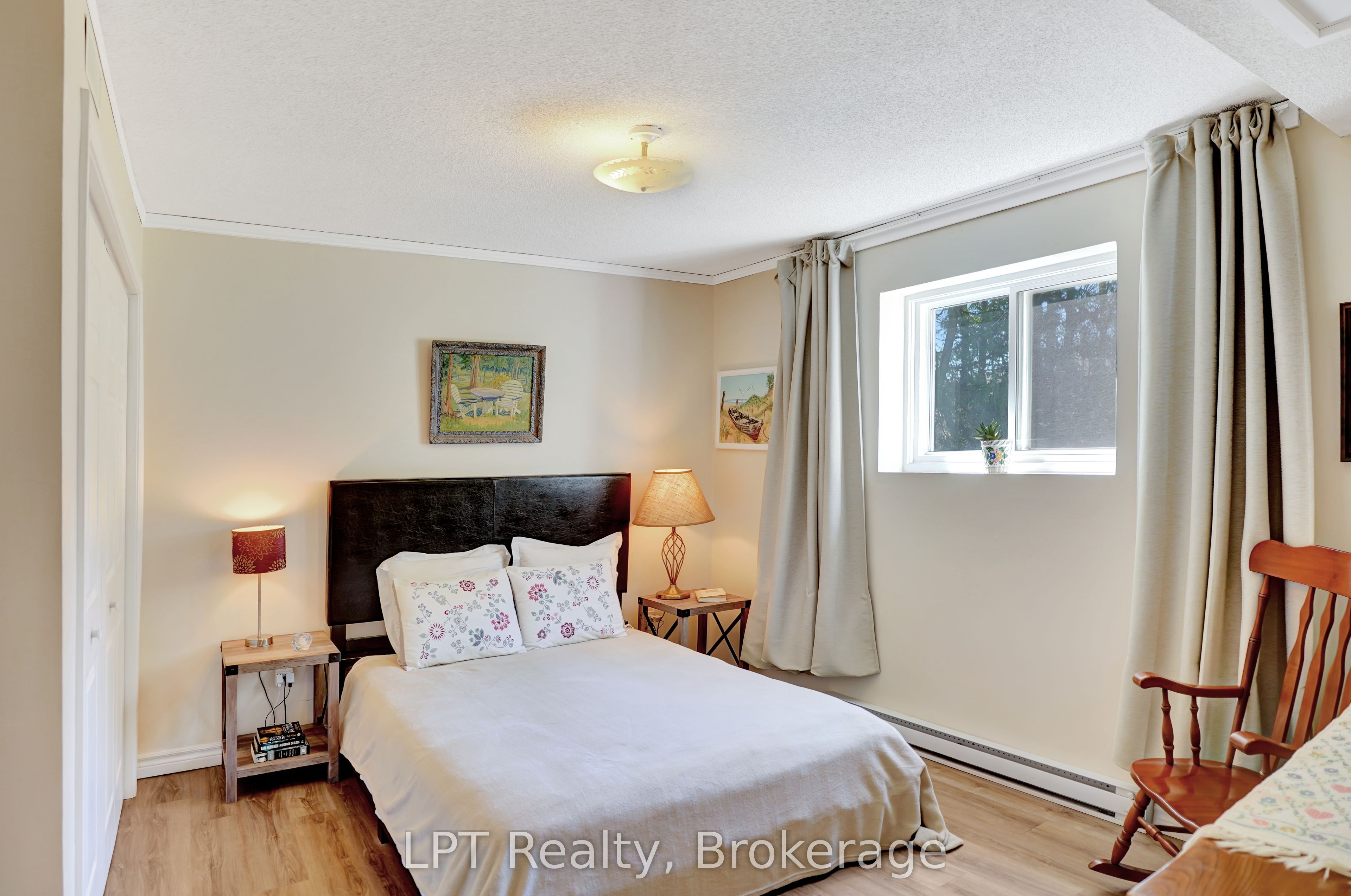 42 William Court Property Photo 33