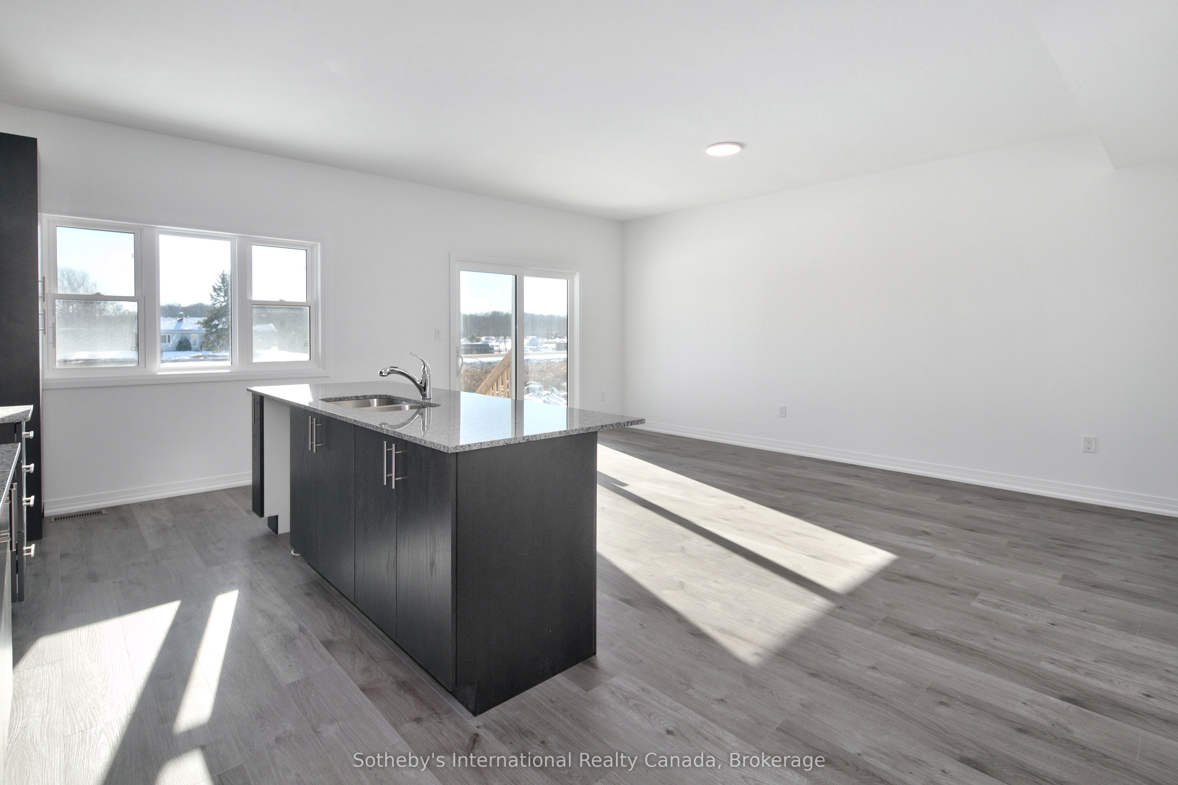 178 Equality Drive Property Photo 5