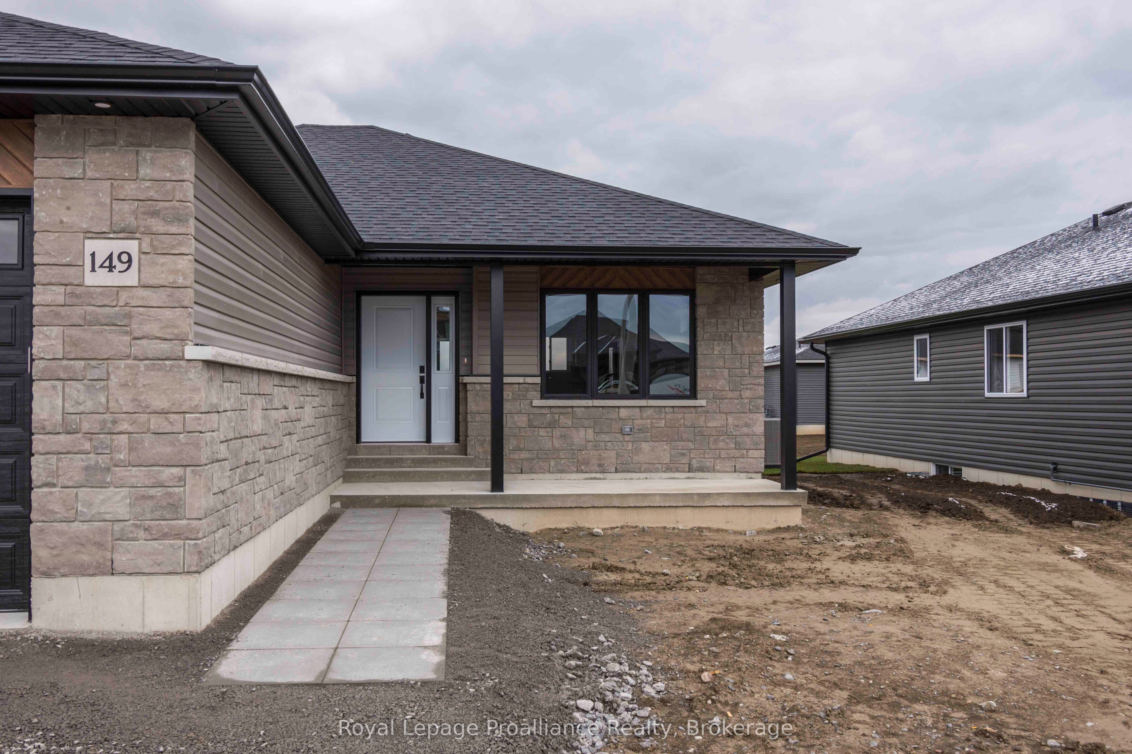 149 Sienna Avenue A Property Photo 2