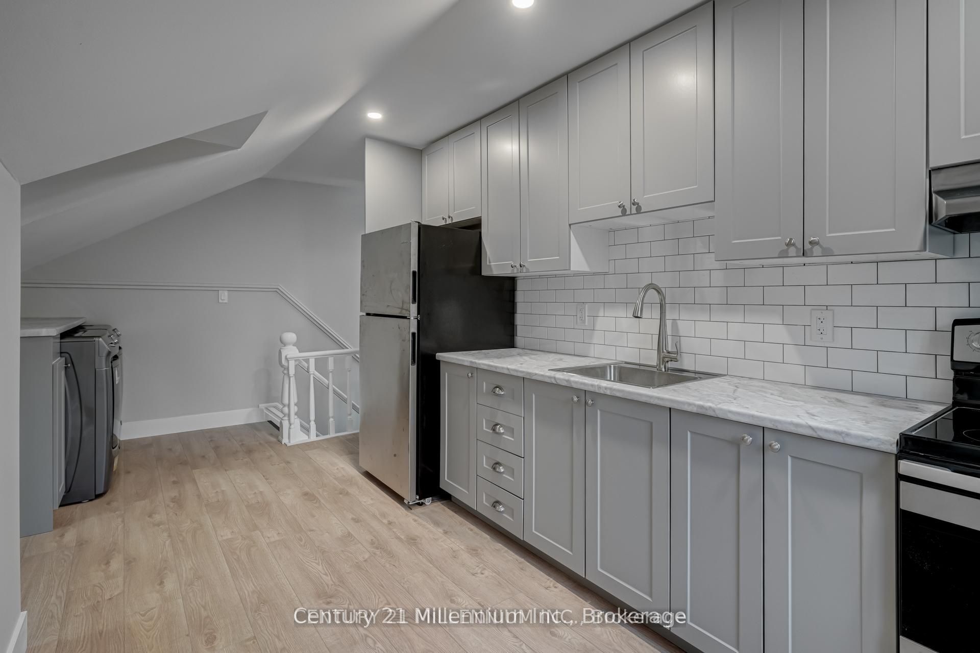 276 Edward Street Property Photo 10