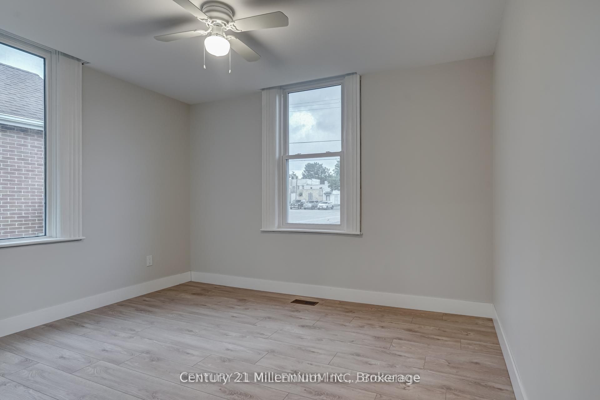 276 Edward Street Property Photo 33
