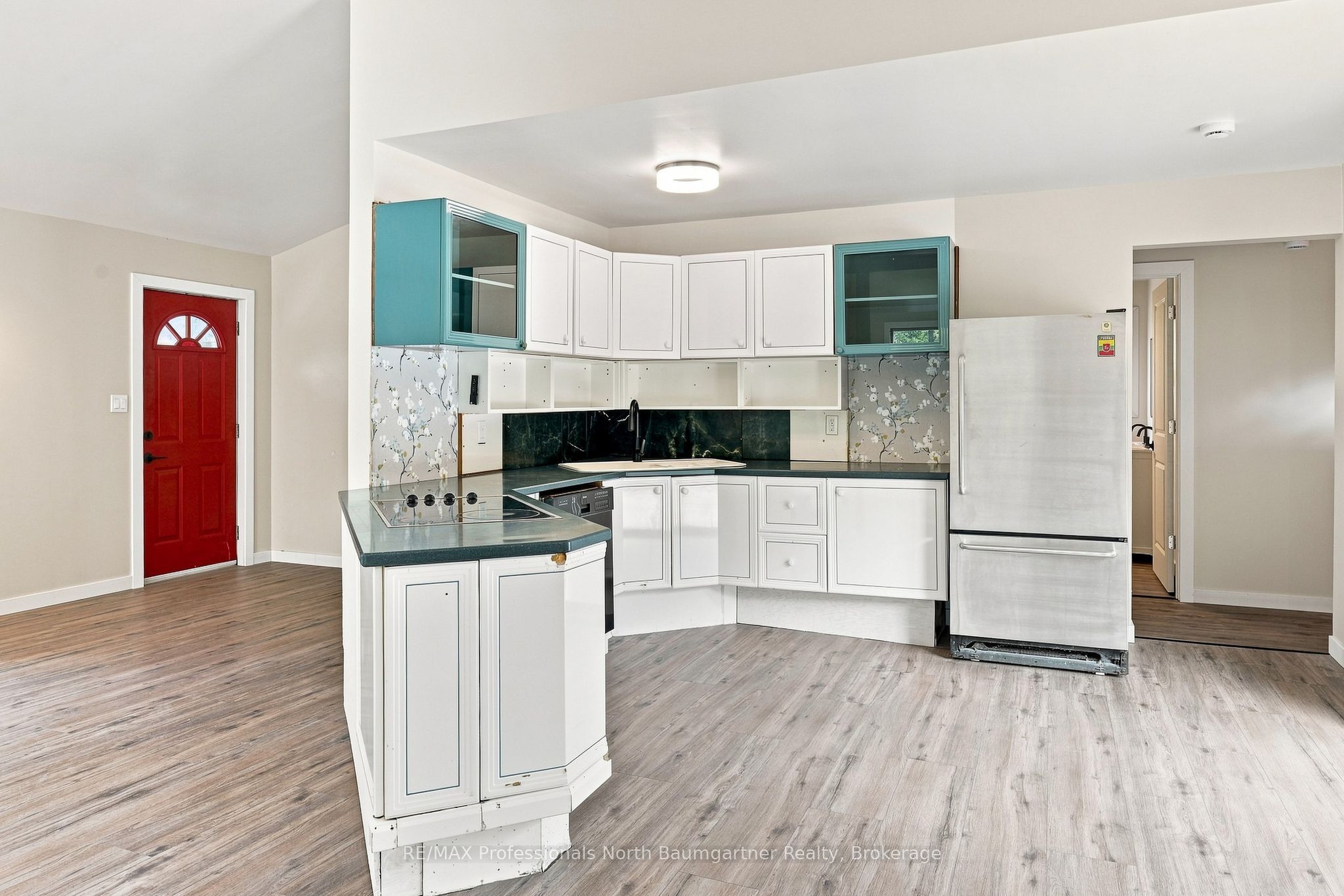 3085 Hadlington Road Property Photo 12
