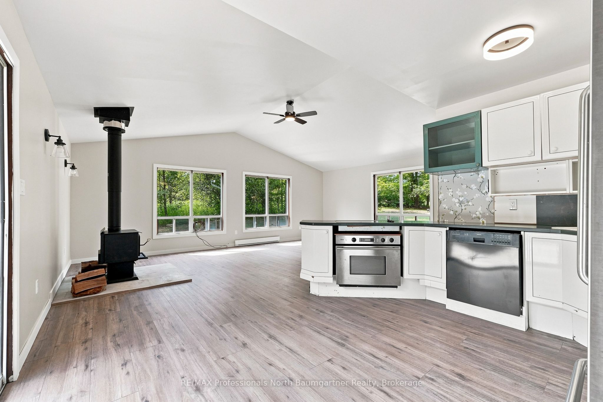3085 Hadlington Road Property Photo 15