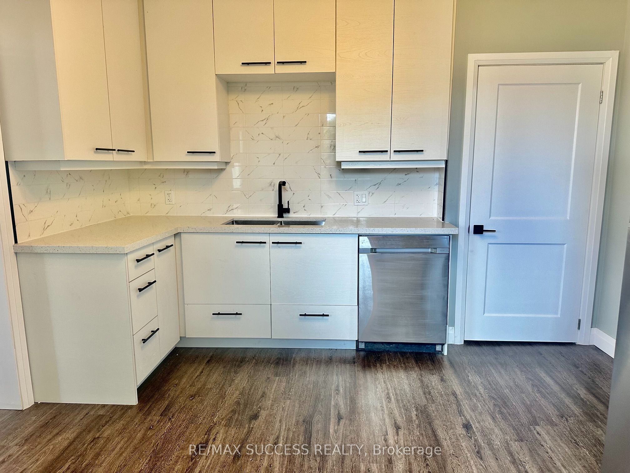 21 Webling Street Property Photo 8