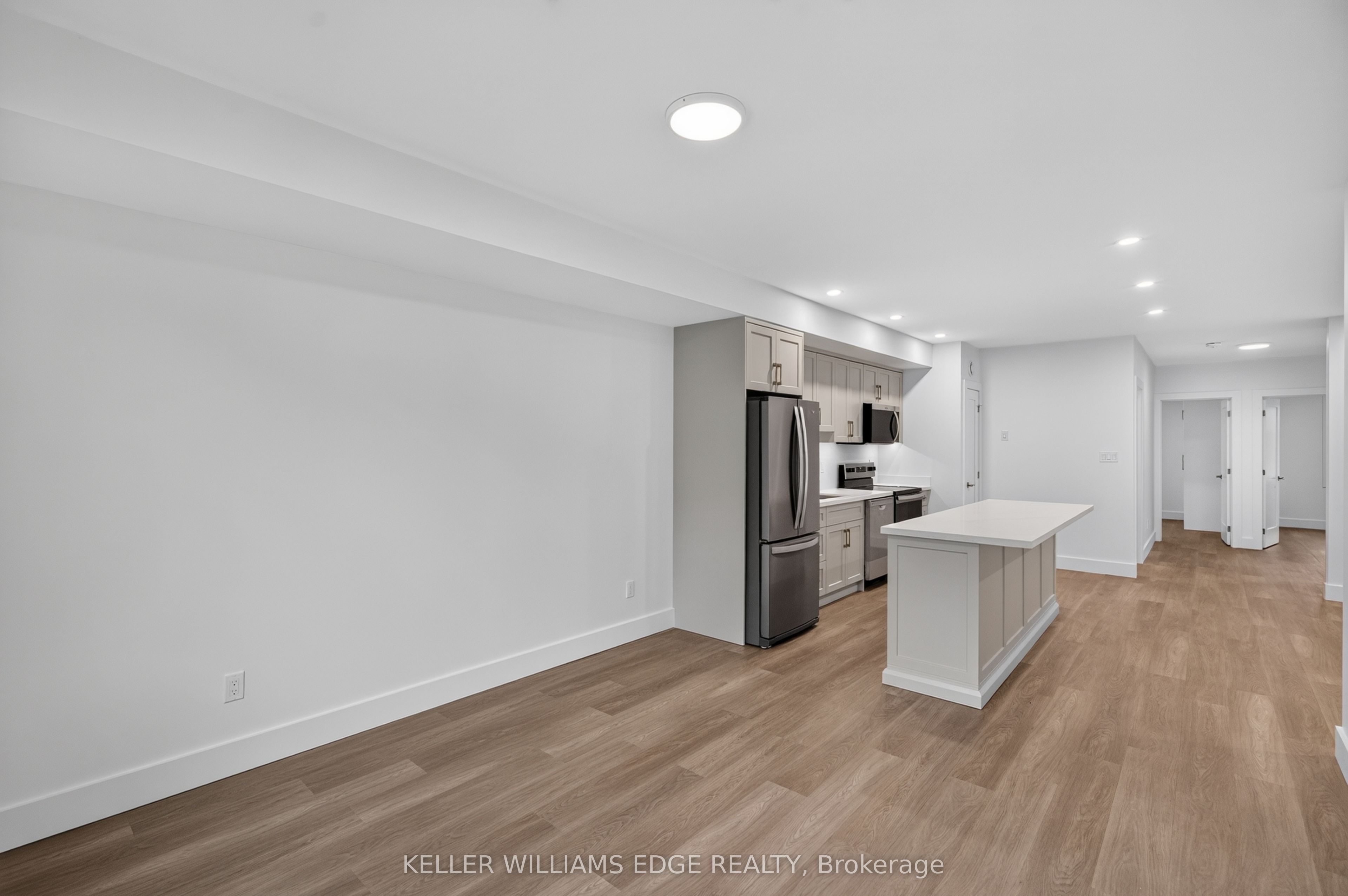 332 King Street W 3 Property Photo 19