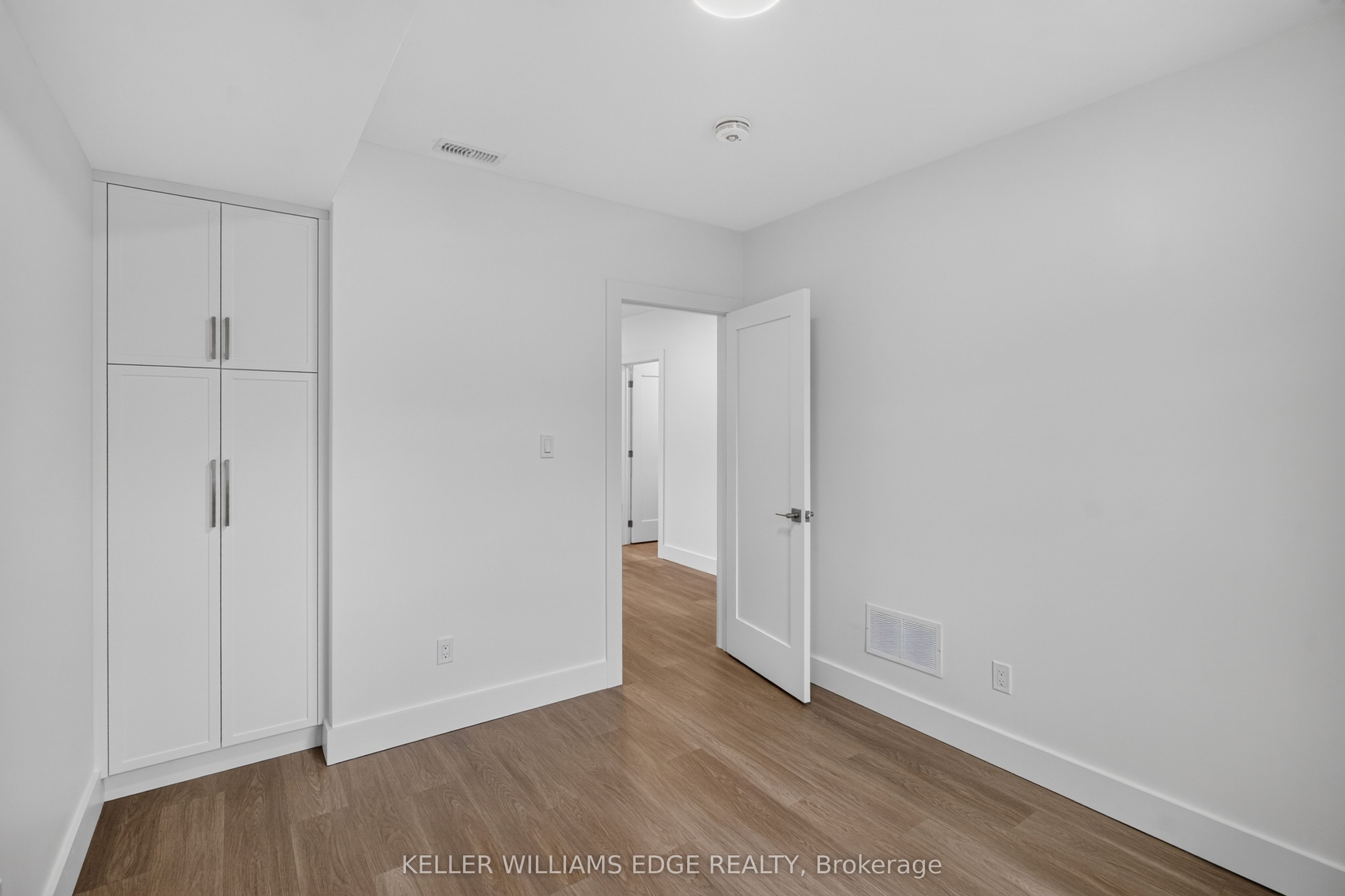 332 King Street W 3 Property Photo 20
