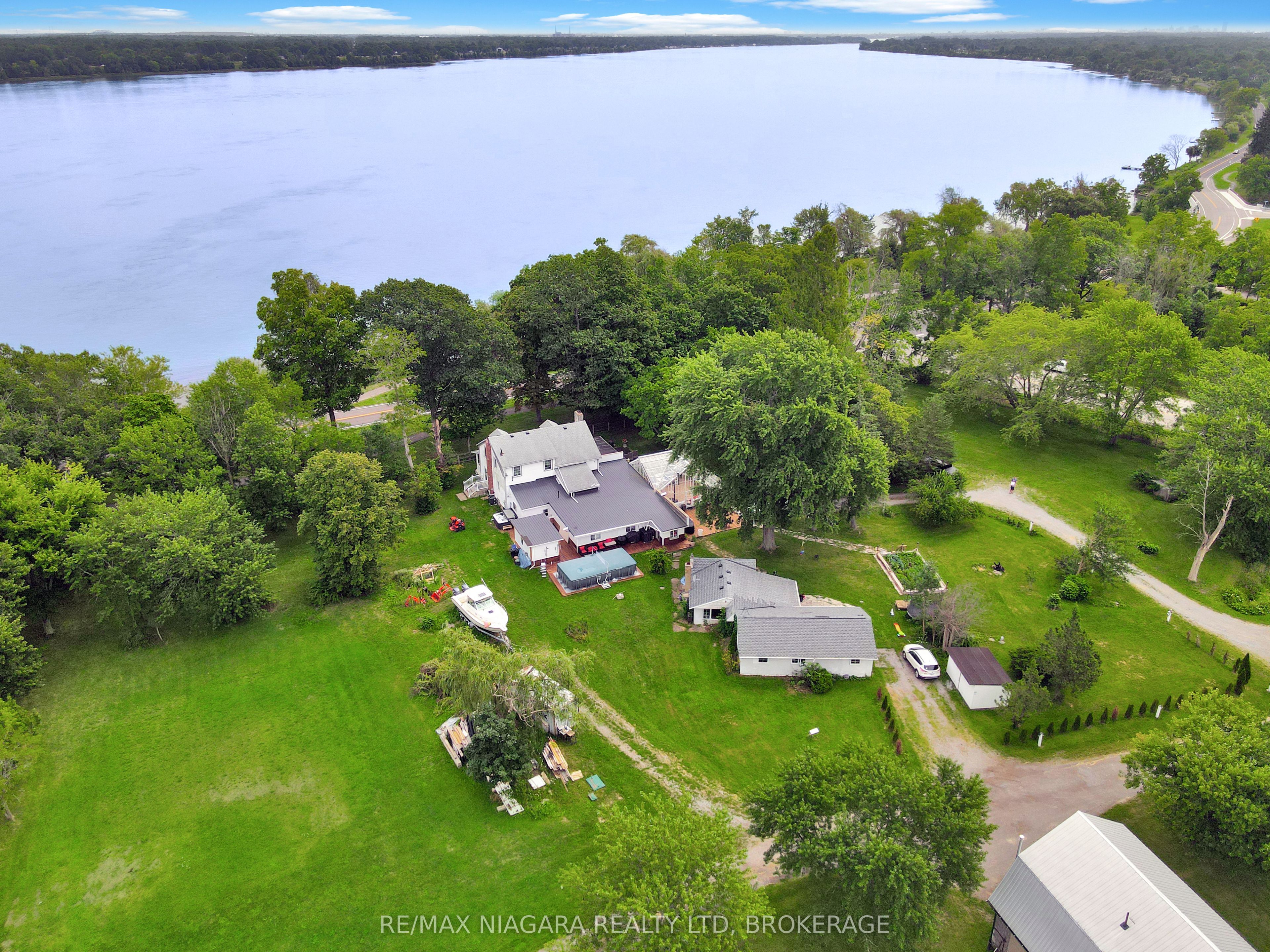 13693 Niagara River Parkway