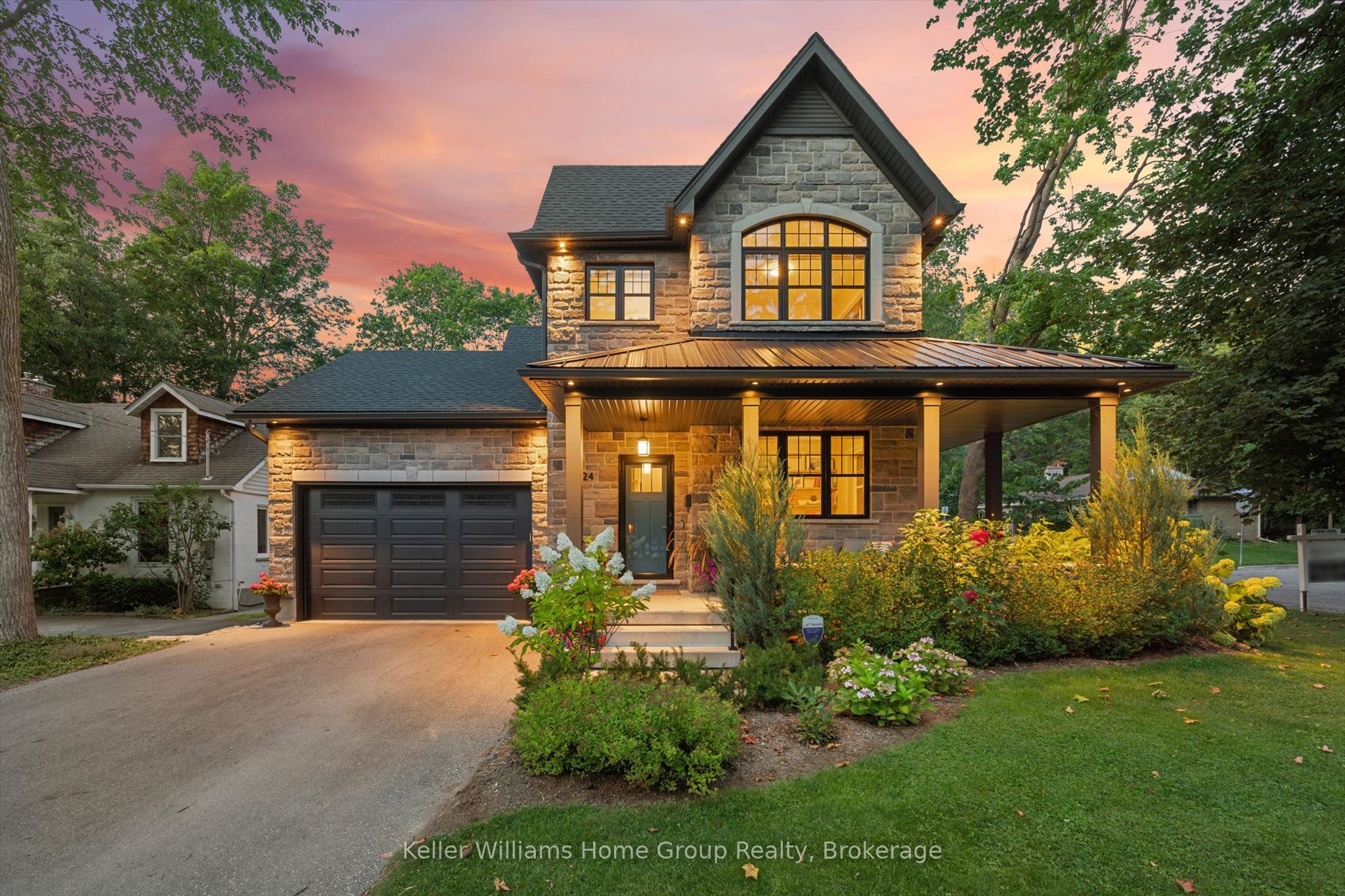 24 FOREST HILL Drive