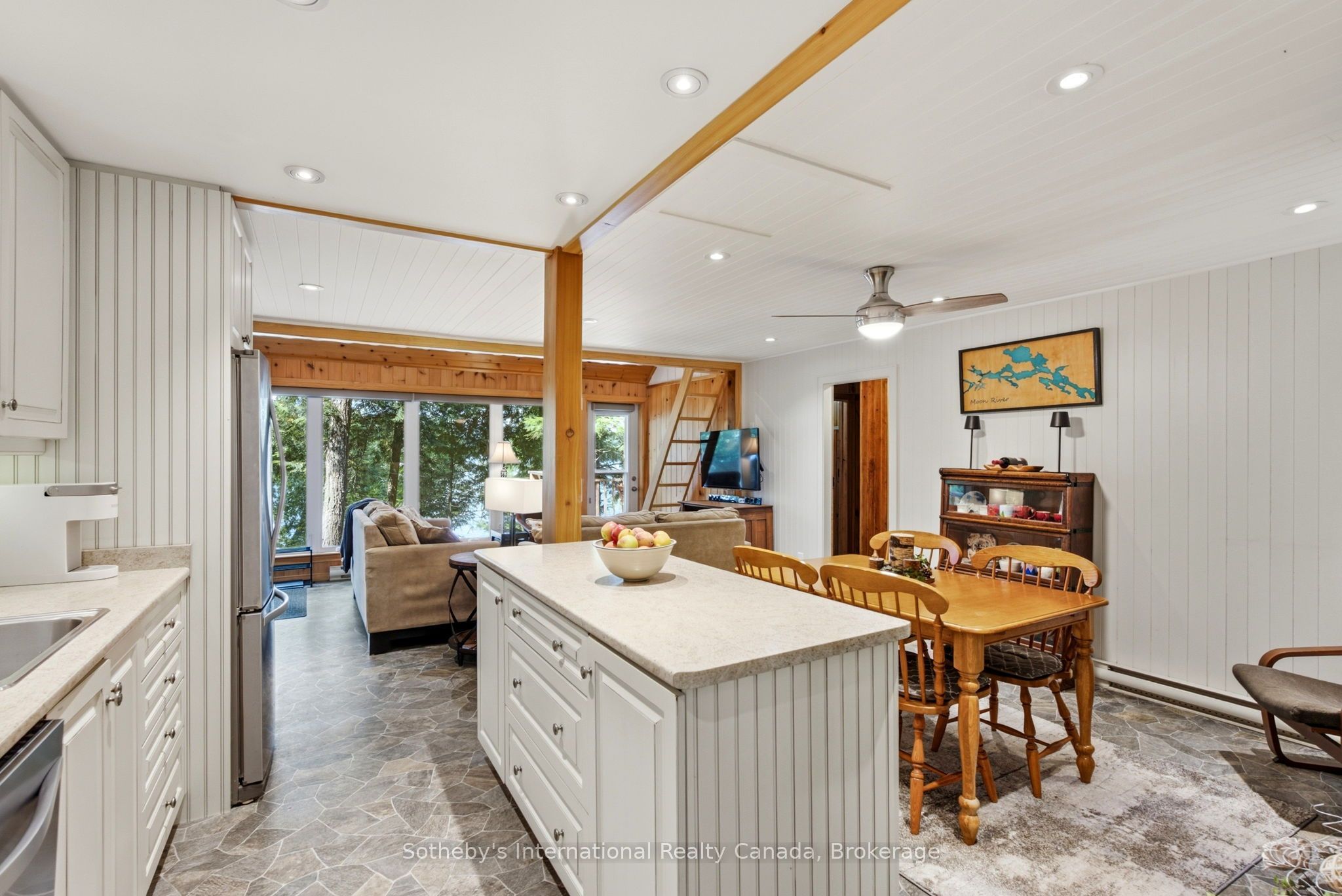 1061 Hurling Point Road Property Photo 6