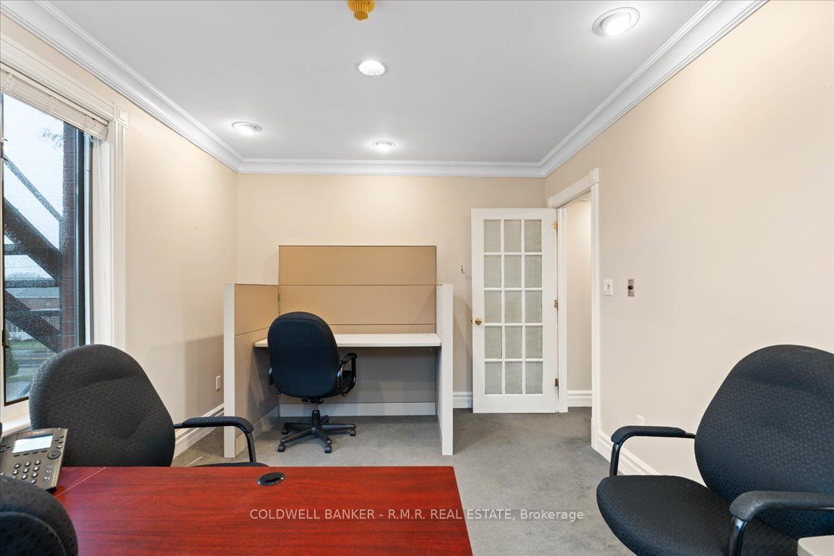 438 Division Street Property Photo 8