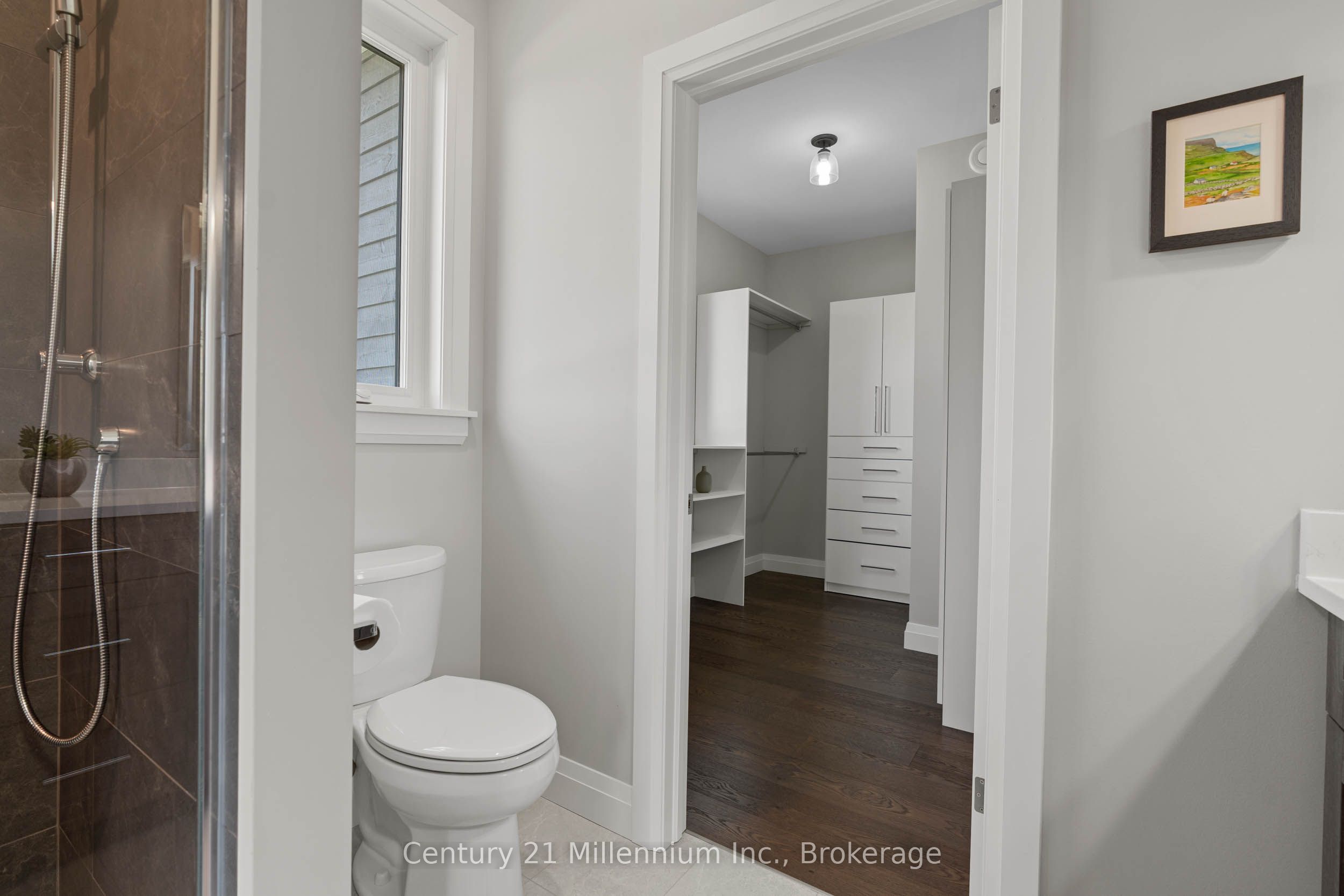 401 Algoma Crescent Property Photo 30
