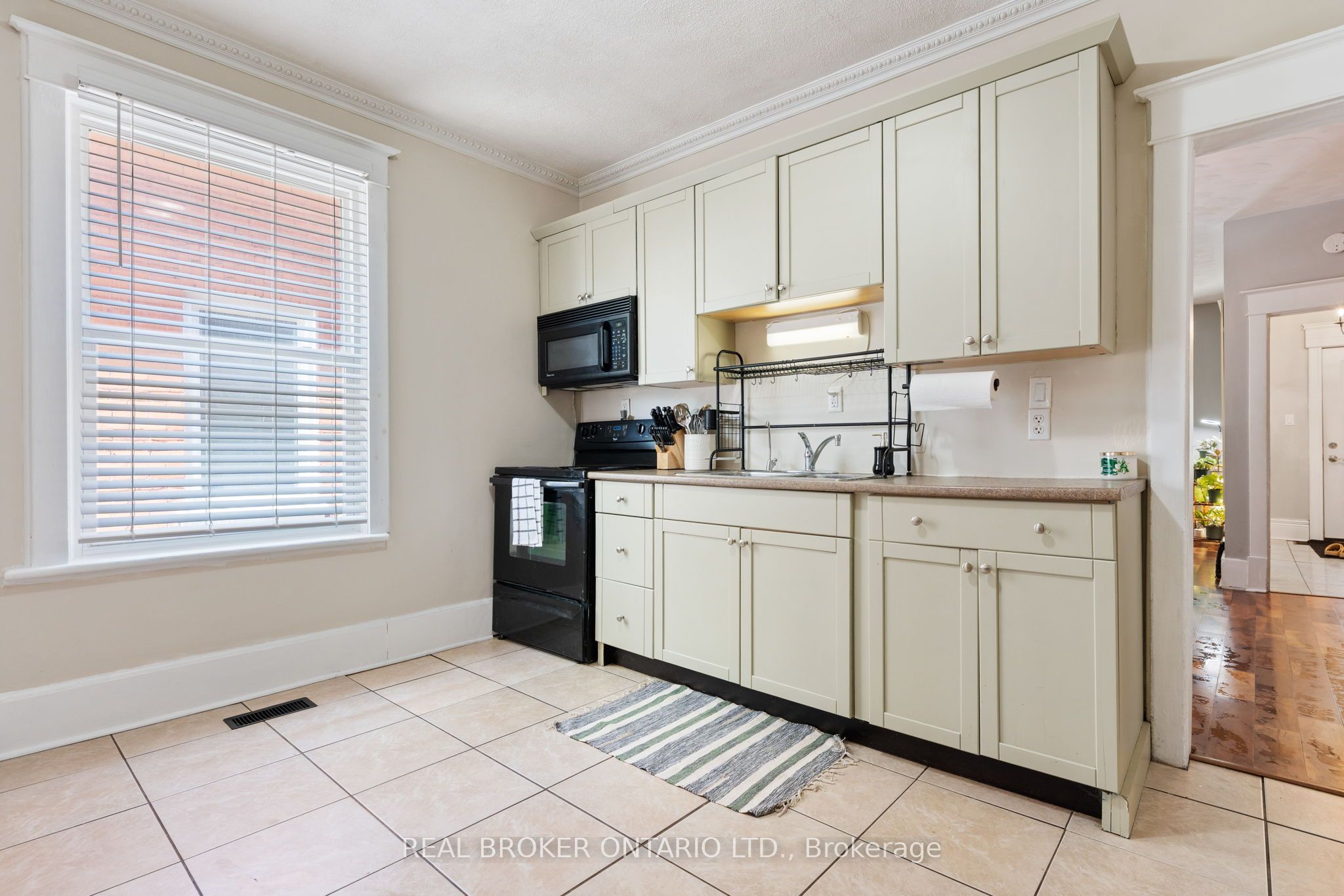 30 Dundas Street Property Photo 9