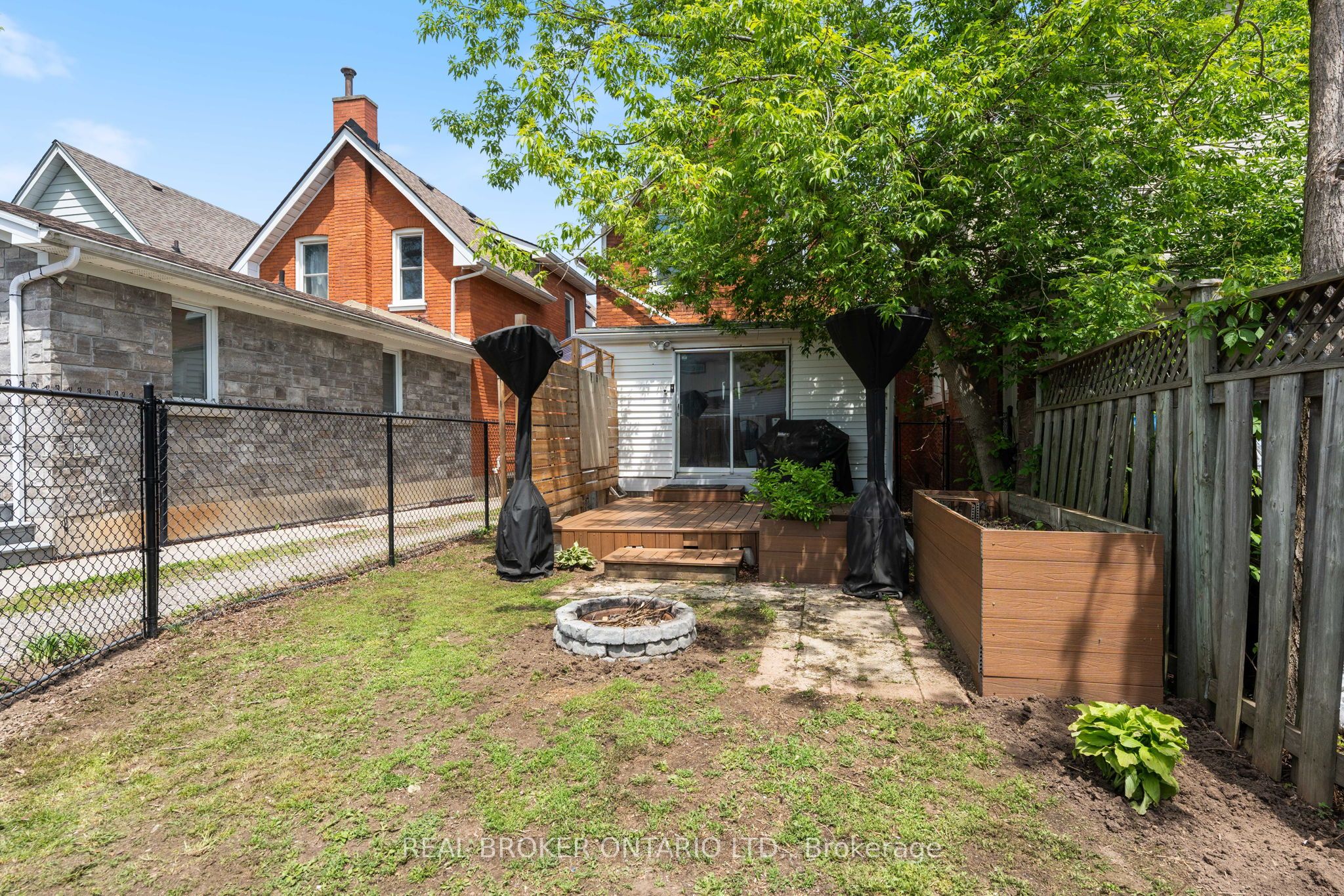 30 Dundas Street Property Photo 23