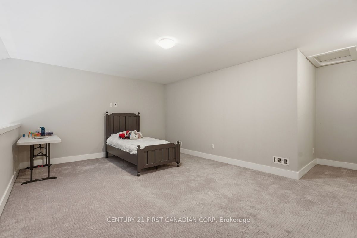 2215 Callingham Drive 4 Property Photo 31
