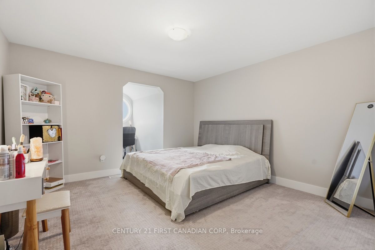 2215 Callingham Drive 4 Property Photo 33