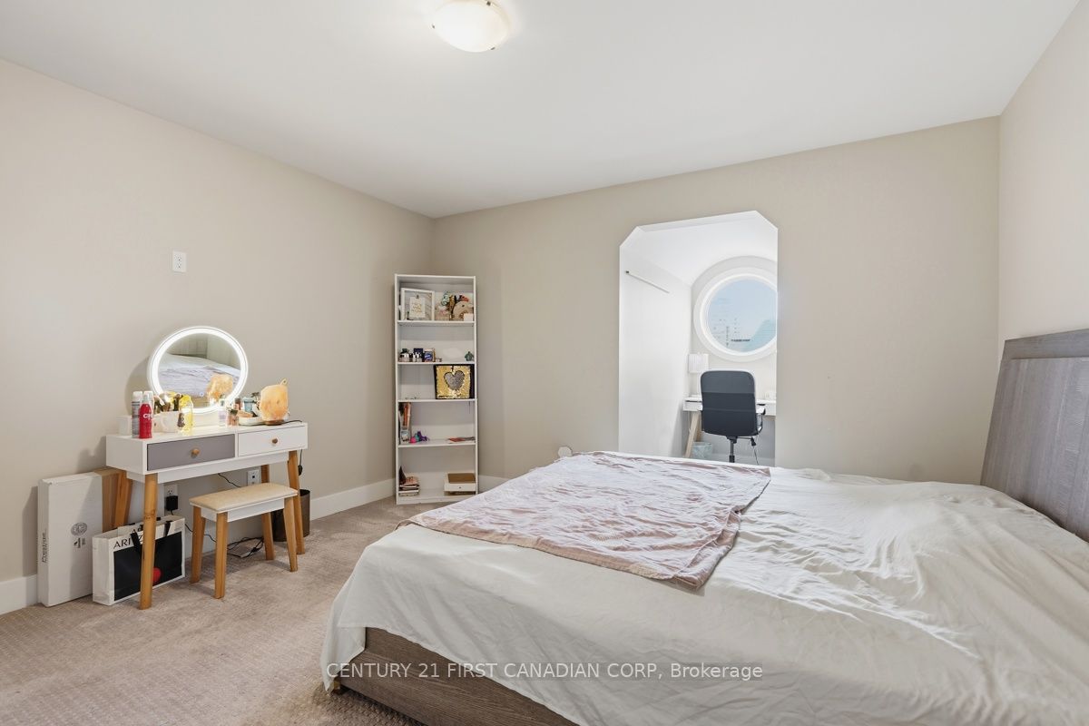 2215 Callingham Drive 4 Property Photo 34