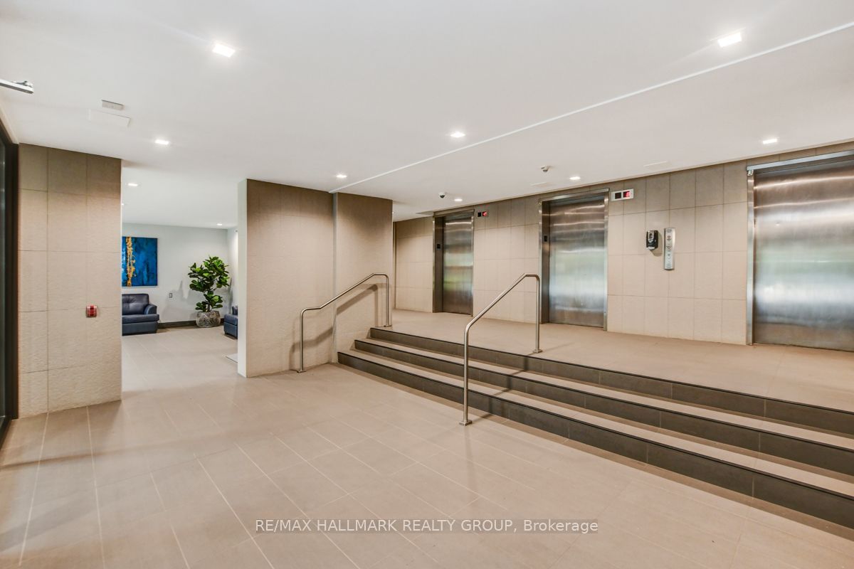 665 Bathgate Drive 1003 Property Photo 4